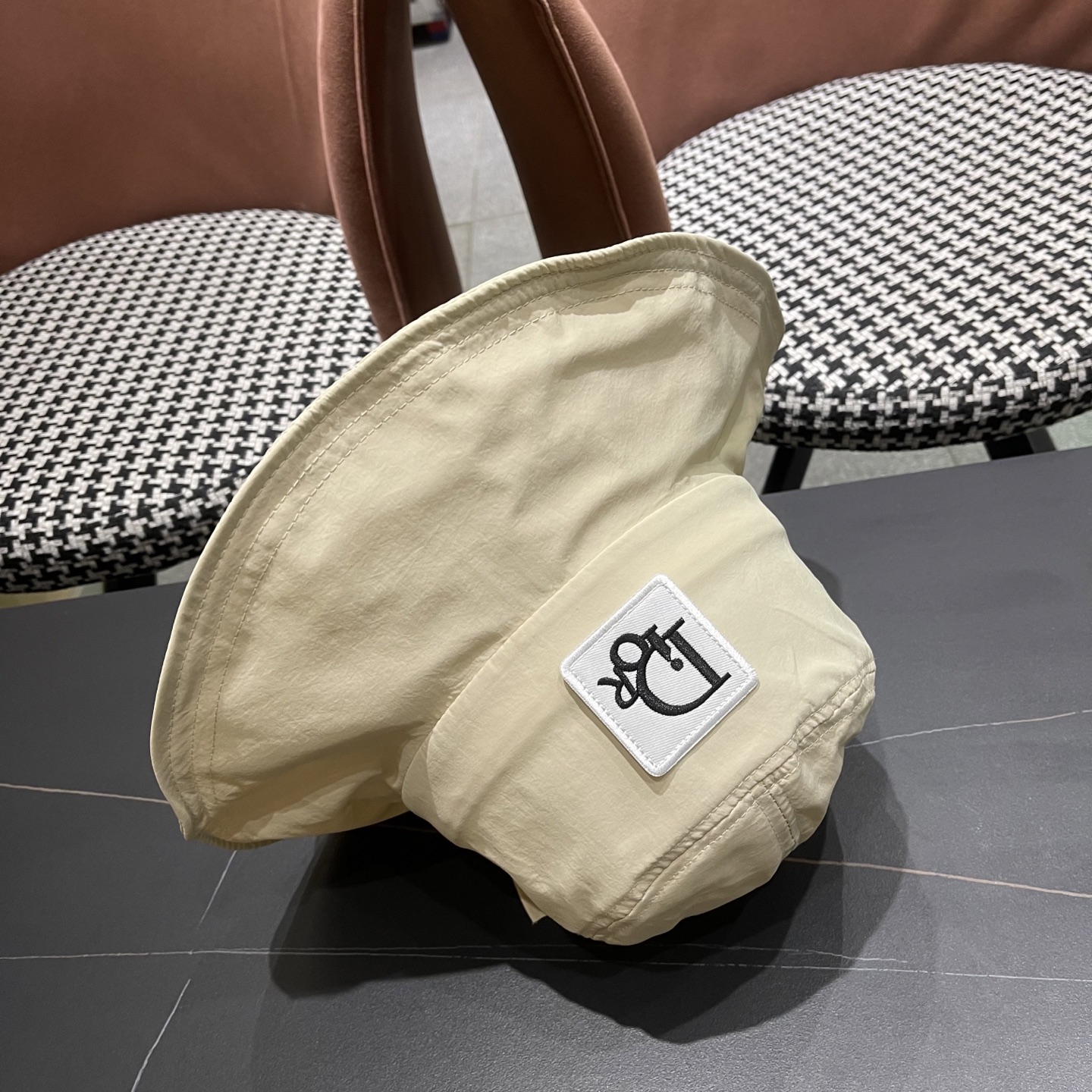  迪奥Dior韩版蝴蝶结渔夫帽子女款夏天配裙子遮阳盆帽脸小
大檐防晒太阳帽