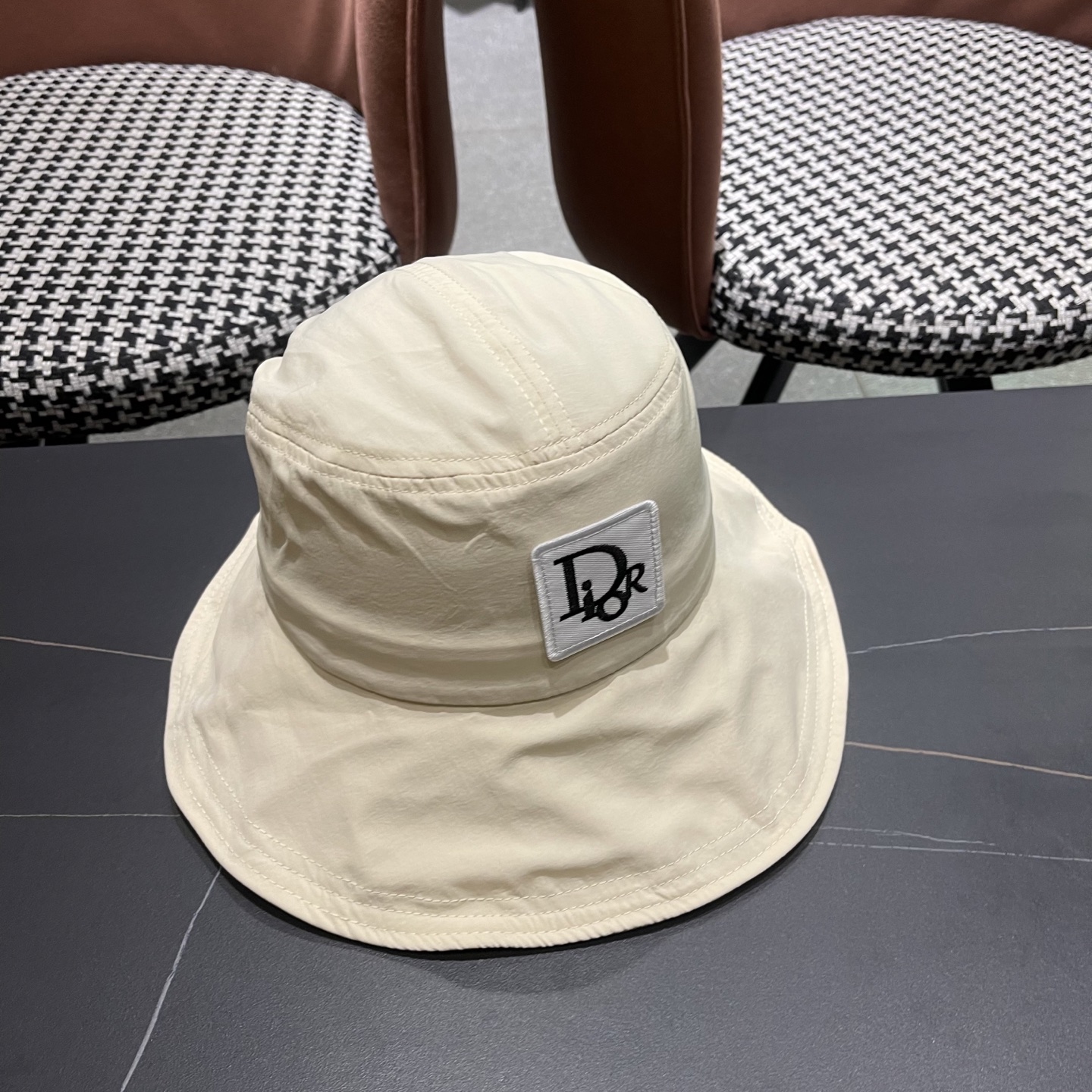  迪奥Dior韩版蝴蝶结渔夫帽子女款夏天配裙子遮阳盆帽脸小
大檐防晒太阳帽