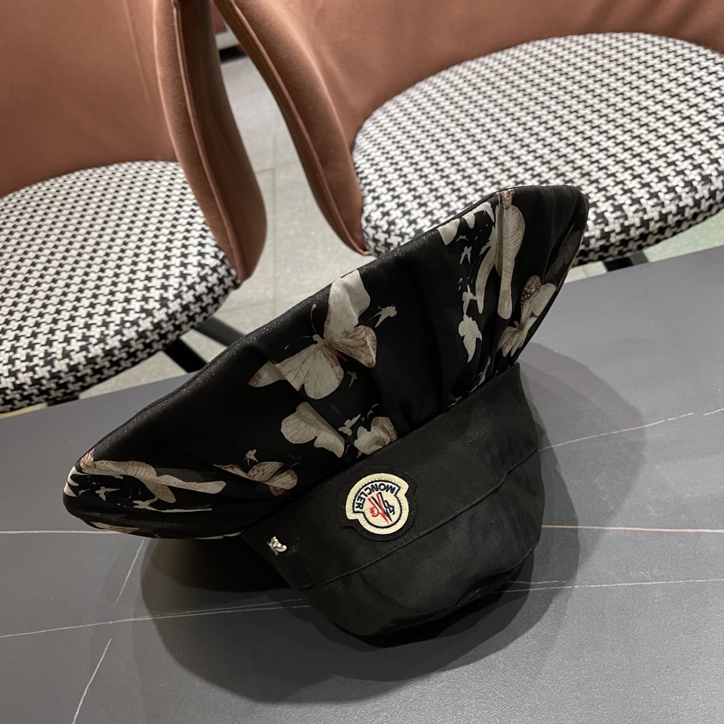  蒙口MONCLER 春夏新款渔夫帽女日系文艺韩版百搭宽檐盆帽