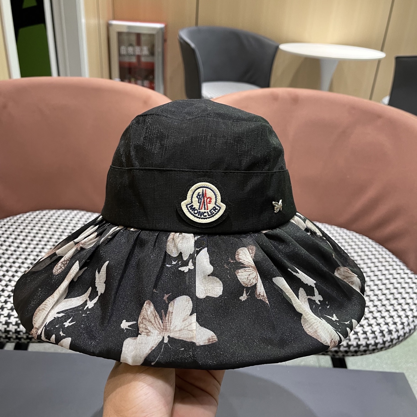  蒙口MONCLER 春夏新款渔夫帽女日系文艺韩版百搭宽檐盆帽