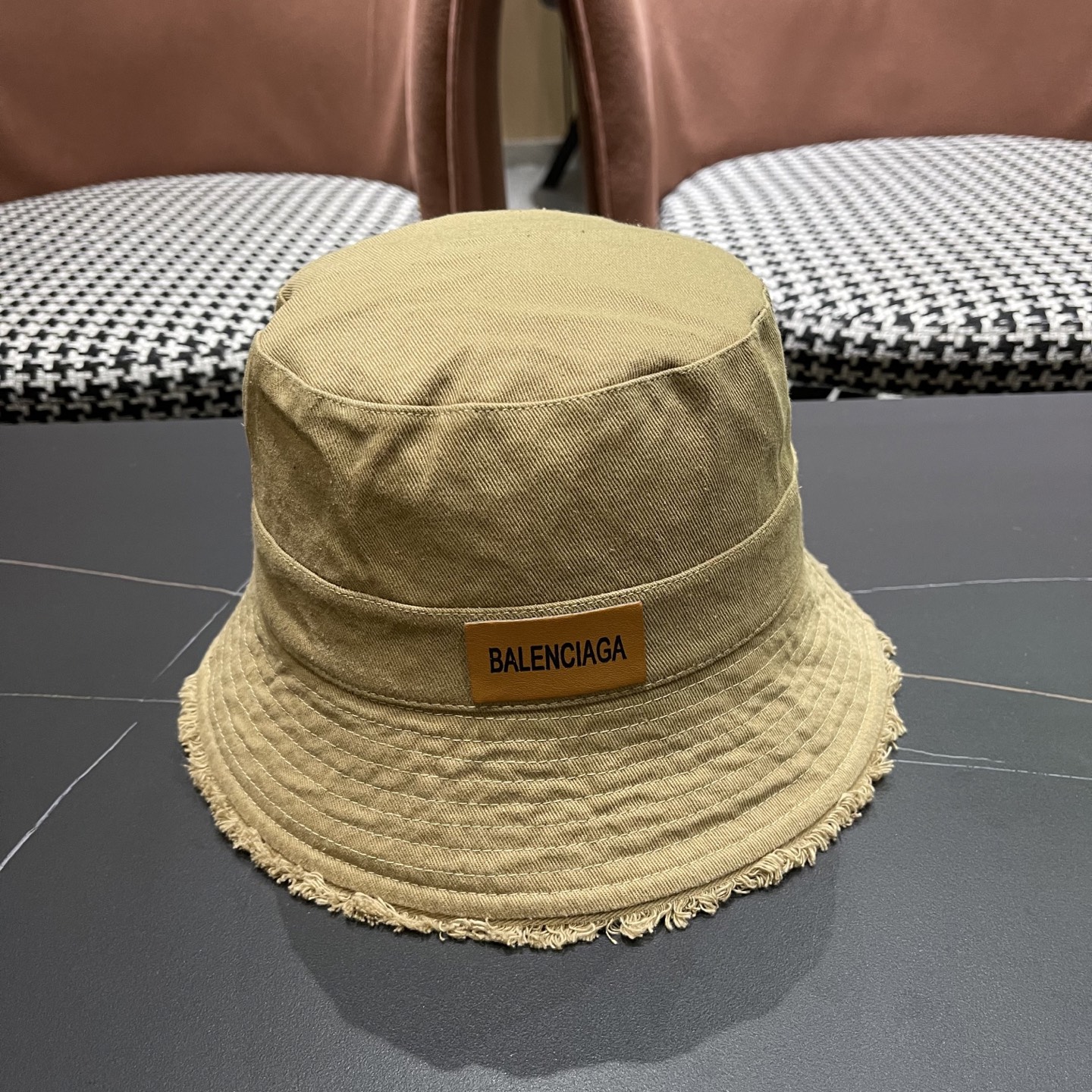NO:360523,balenciaga Balenciaga 2025 fisherman hat summer sun protection sun hat bucket hat face small hat straw hat fisherman hat baseball hat, hat, balenciaga, balenciaga, espadrilles, hatsbalenciaga巴黎世家2025渔夫帽夏季防晒遮阳帽子水桶帽显脸小帽子草帽渔夫帽棒球帽,帽子,balenciaga,balenciaga,espadrilles,hats,hat