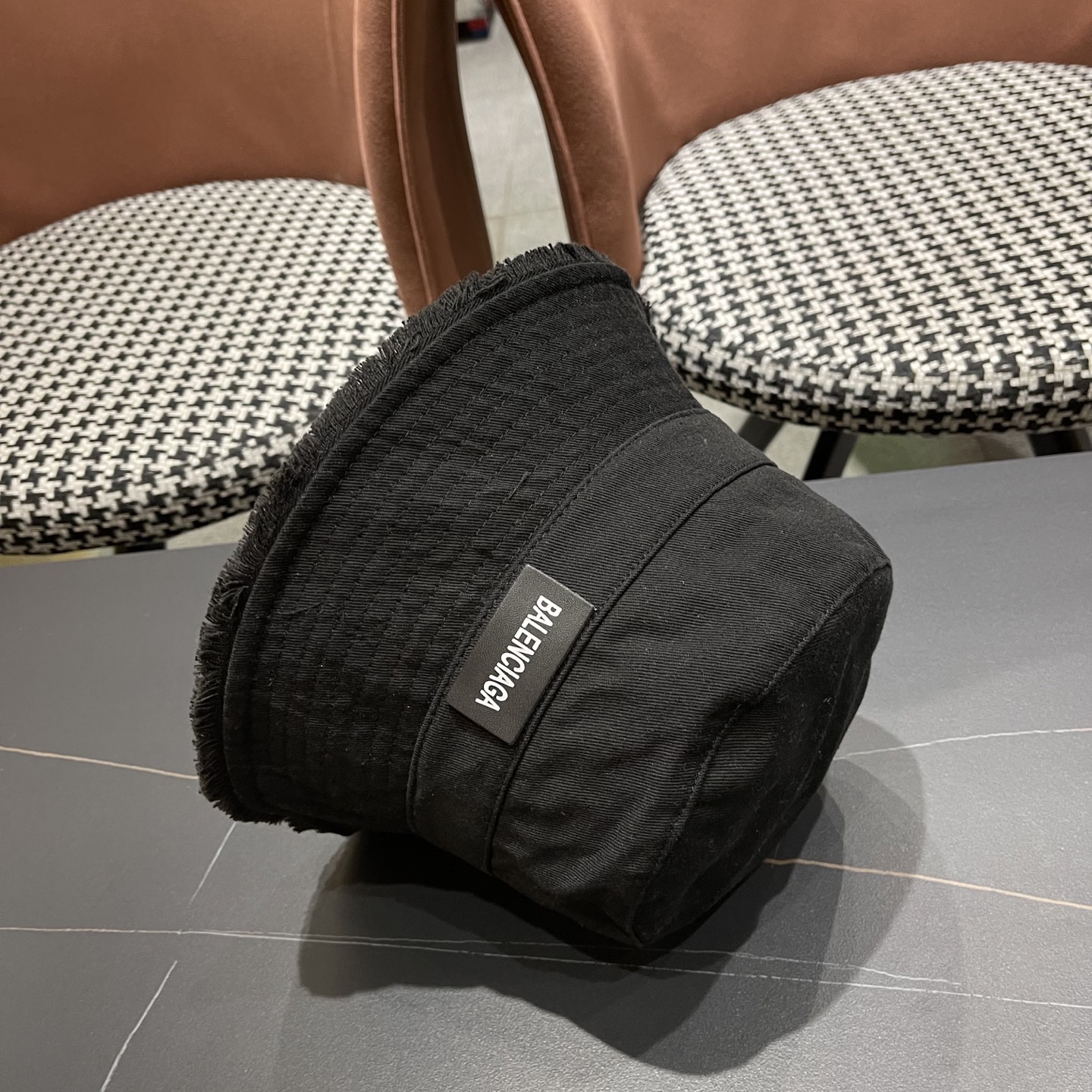 balenciaga巴黎世家2025渔夫帽夏季防晒遮阳帽子水桶帽显脸小