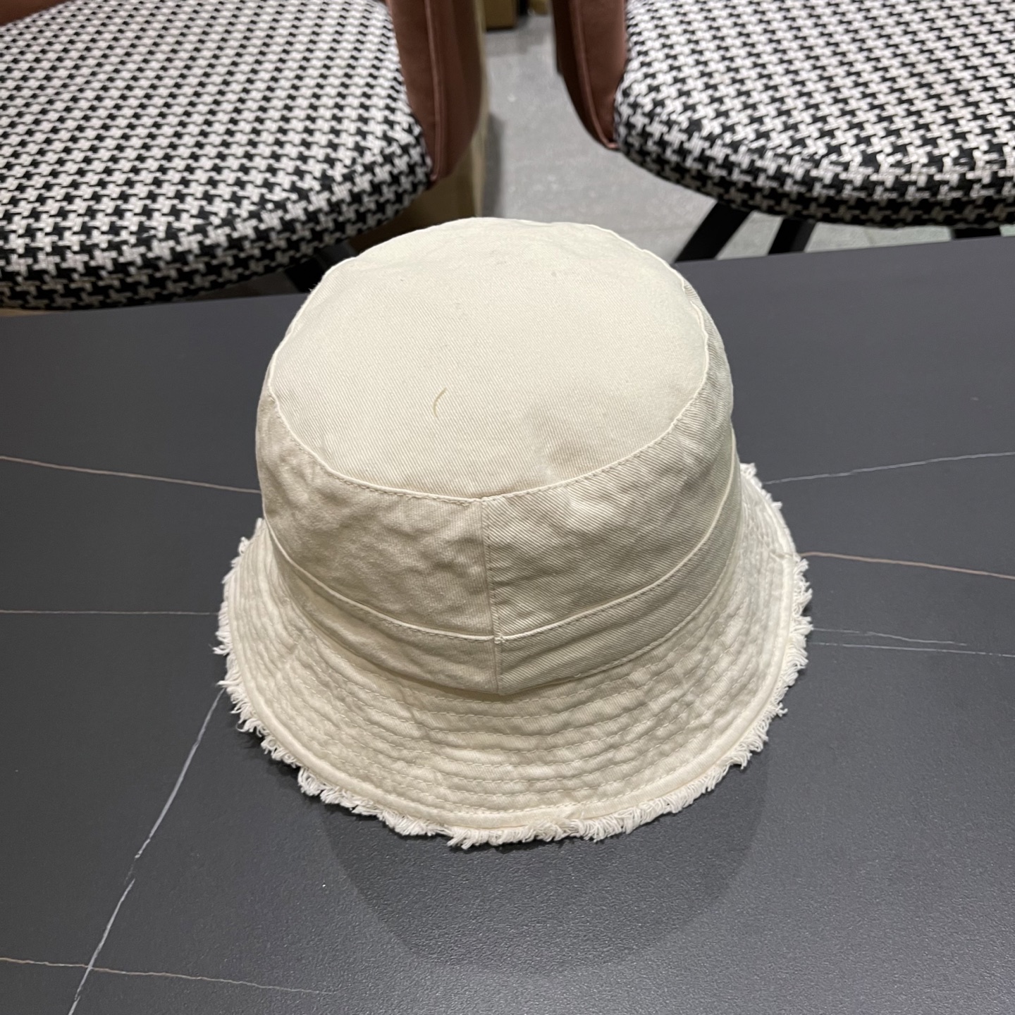 balenciaga巴黎世家2025渔夫帽夏季防晒遮阳帽子水桶帽显脸小