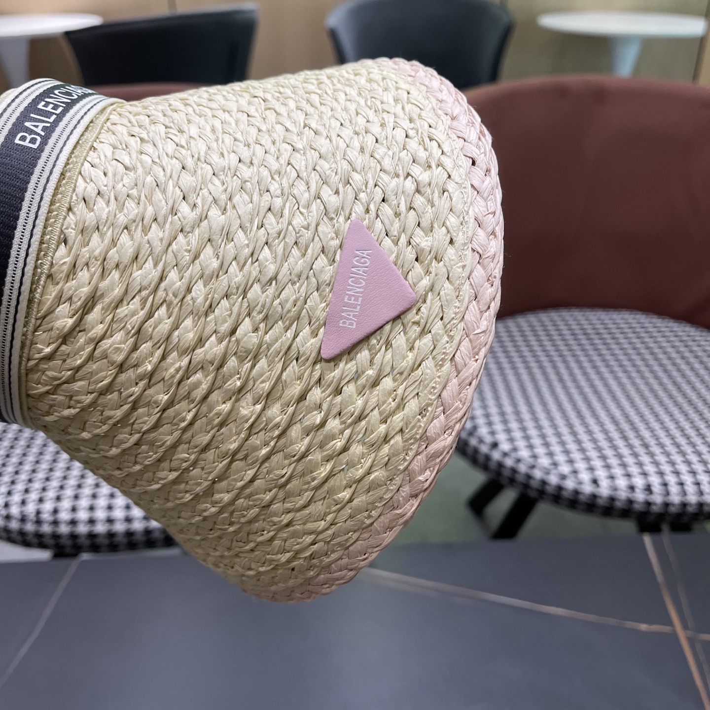   BALENCIAGA 巴黎世家， BALENCIAGA 巴黎世家，画家遮阳空顶帽 低调奢华 