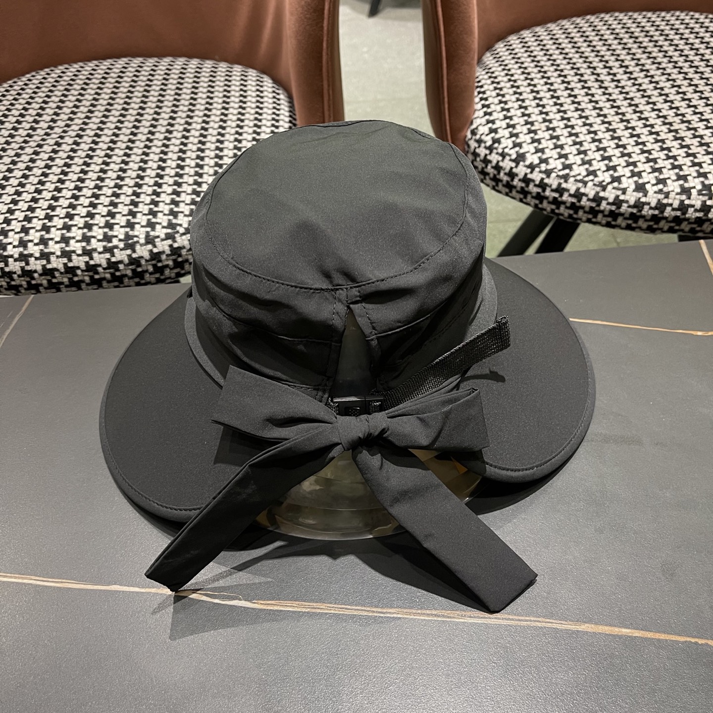  芬迪FENDI帽子女夏季新款渔夫帽防晒遮阳帽防紫外线大
帽檐太阳帽休闲帽盆帽