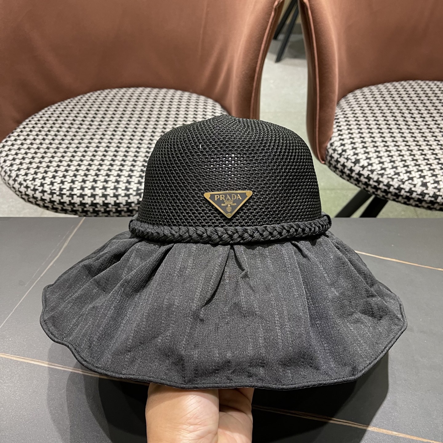 Prada普拉达2025新款大帽檐春夏新款黑胶遮阳帽优雅蝴蝶结女士防晒防紫外线户外太阳帽