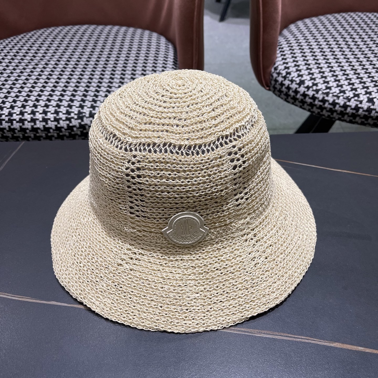 Moncler蒙口 高品质新款遮阳帽镂空渔夫帽戛季百搭出游圆顶
草帽防晒遮阳帽