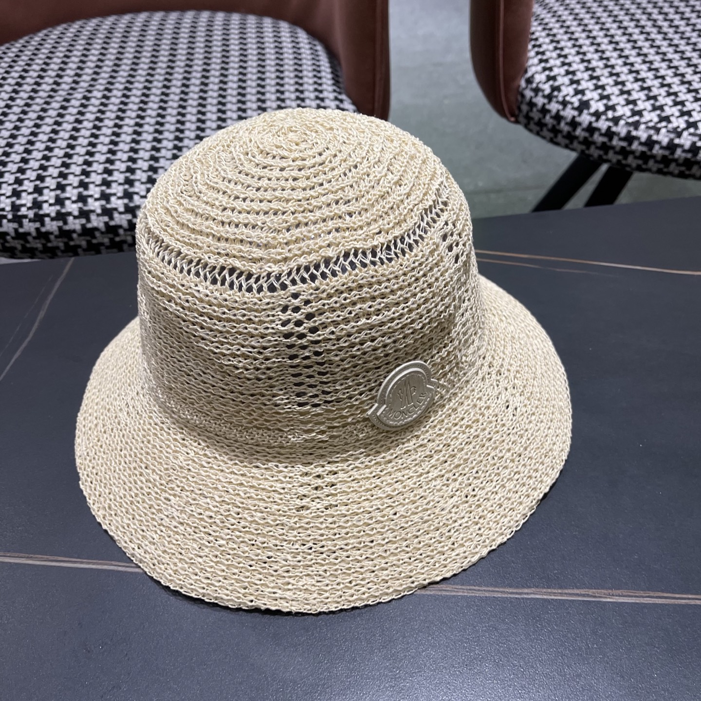  Moncler蒙口 高品质新款遮阳帽镂空渔夫帽戛季百搭出游圆顶
草帽防晒遮阳帽