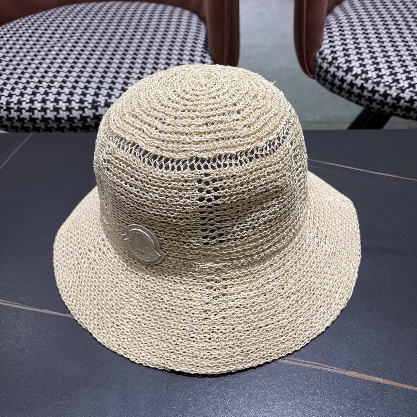  Moncler蒙口 高品质新款遮阳帽镂空渔夫帽戛季百搭出游圆顶
草帽防晒遮阳帽