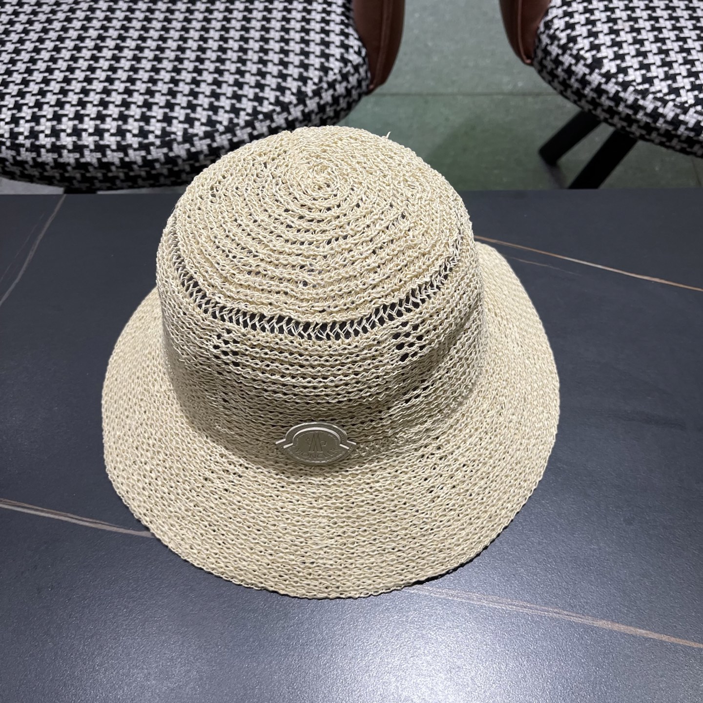  Moncler蒙口 高品质新款遮阳帽镂空渔夫帽戛季百搭出游圆顶
草帽防晒遮阳帽