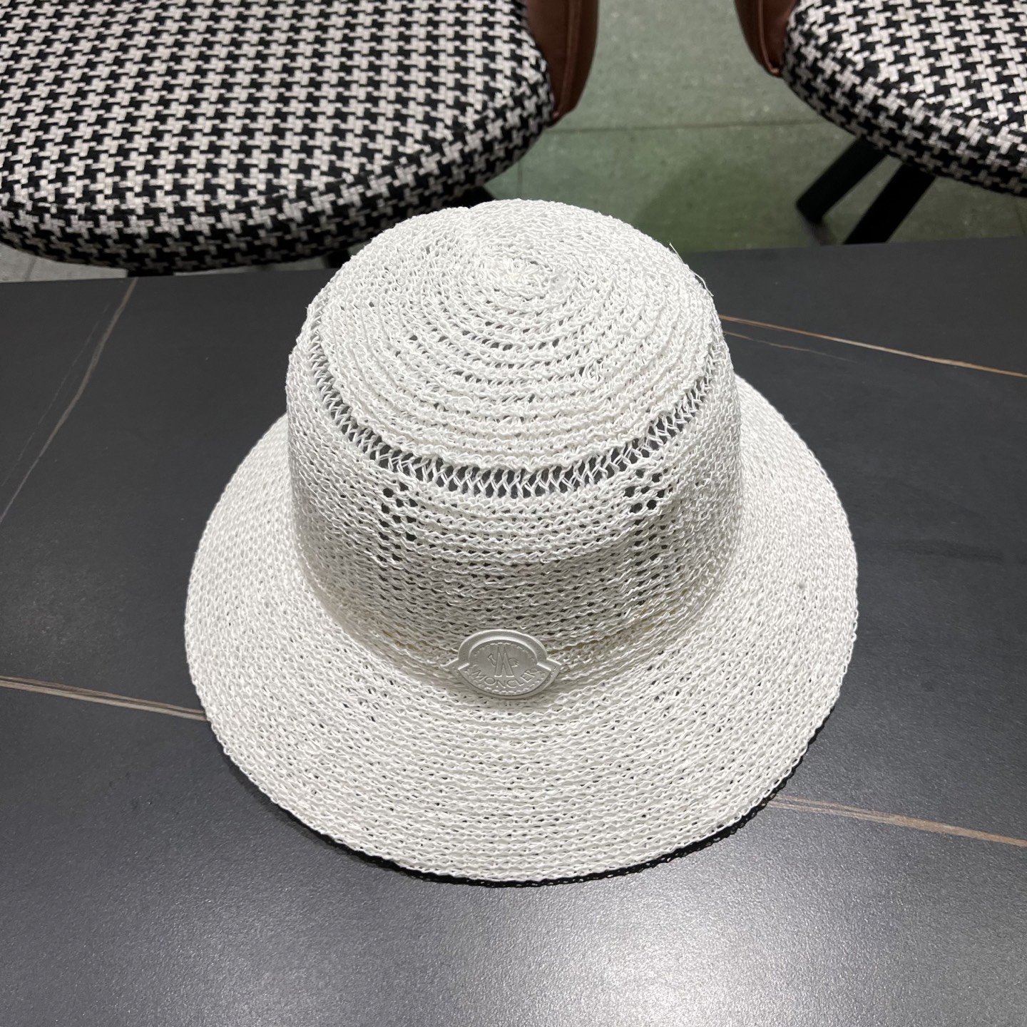  Moncler蒙口 高品质新款遮阳帽镂空渔夫帽戛季百搭出游圆顶
草帽防晒遮阳帽