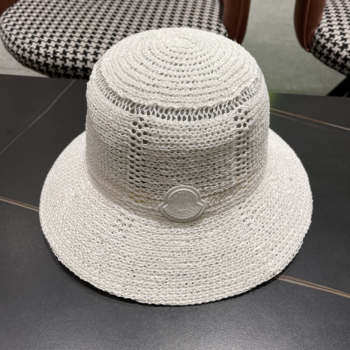  Moncler蒙口 高品质新款遮阳帽镂空渔夫帽戛季百搭出游圆顶
草帽防晒遮阳帽