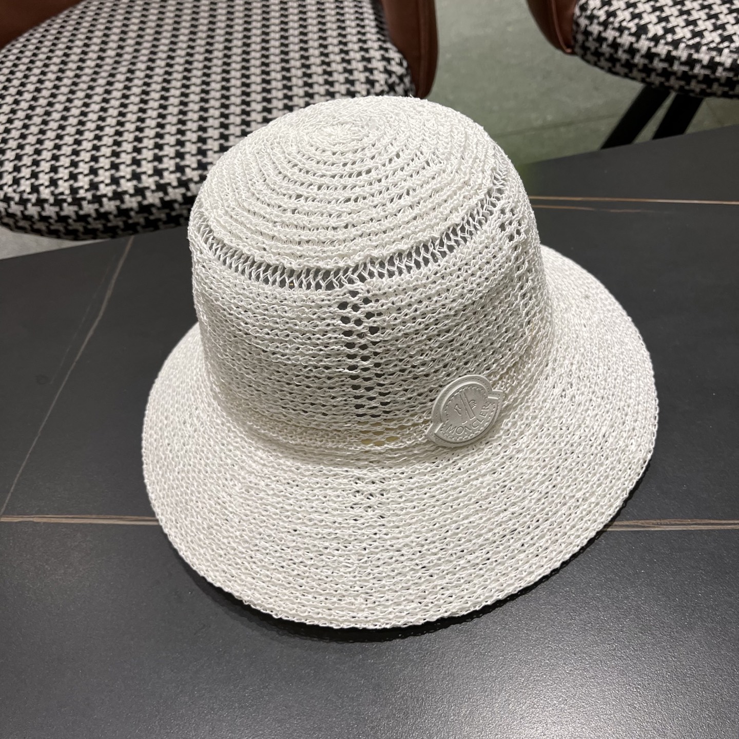 Moncler蒙口 高品质新款遮阳帽镂空渔夫帽戛季百搭出游圆顶
草帽防晒遮阳帽