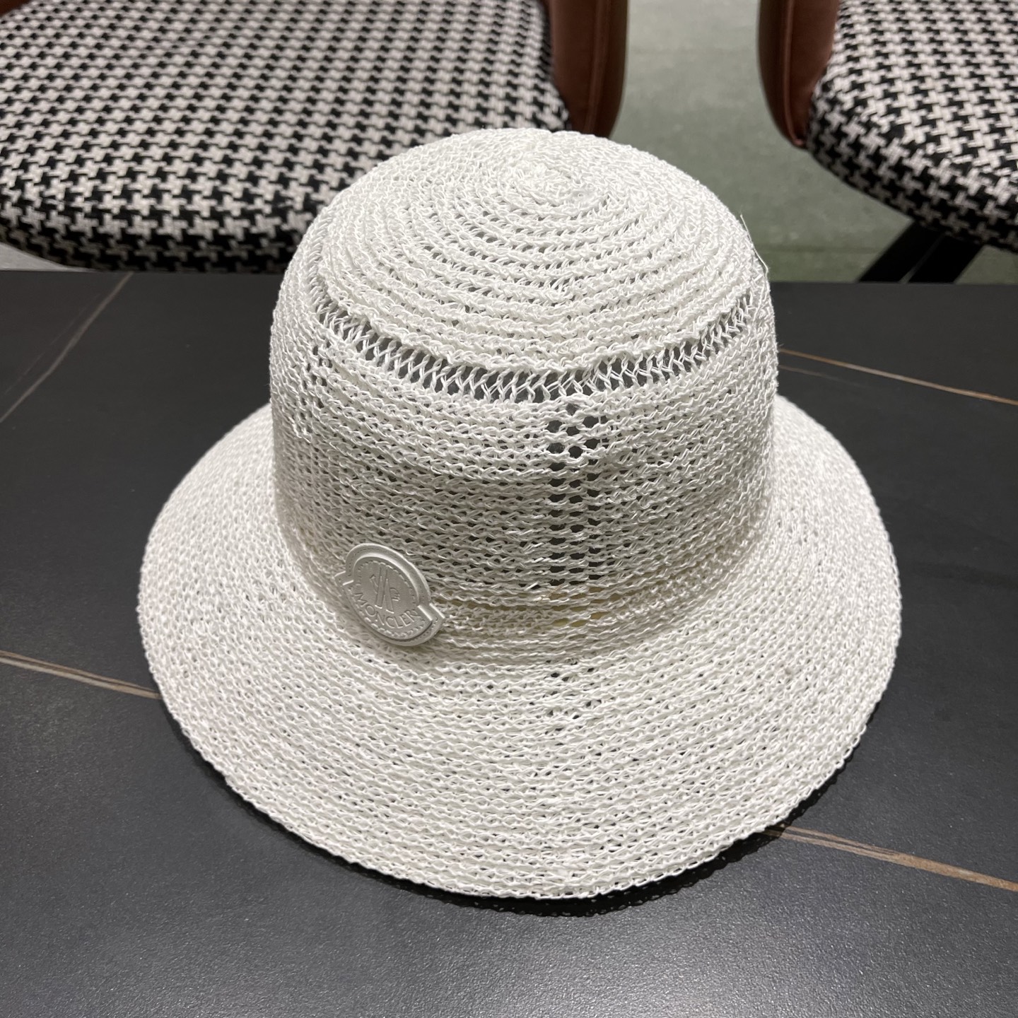  Moncler蒙口 高品质新款遮阳帽镂空渔夫帽戛季百搭出游圆顶
草帽防晒遮阳帽