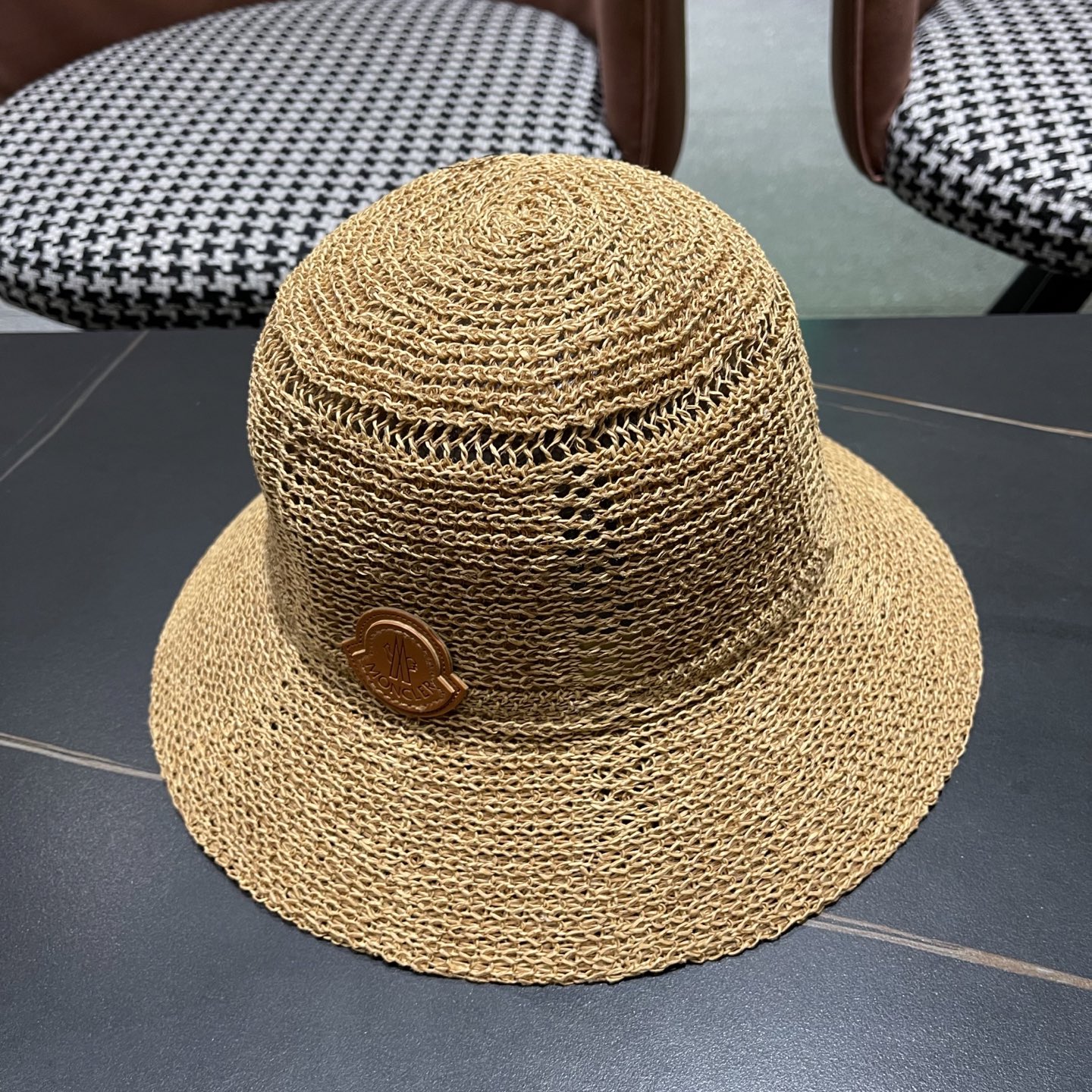  Moncler蒙口 高品质新款遮阳帽镂空渔夫帽戛季百搭出游圆顶
草帽防晒遮阳帽