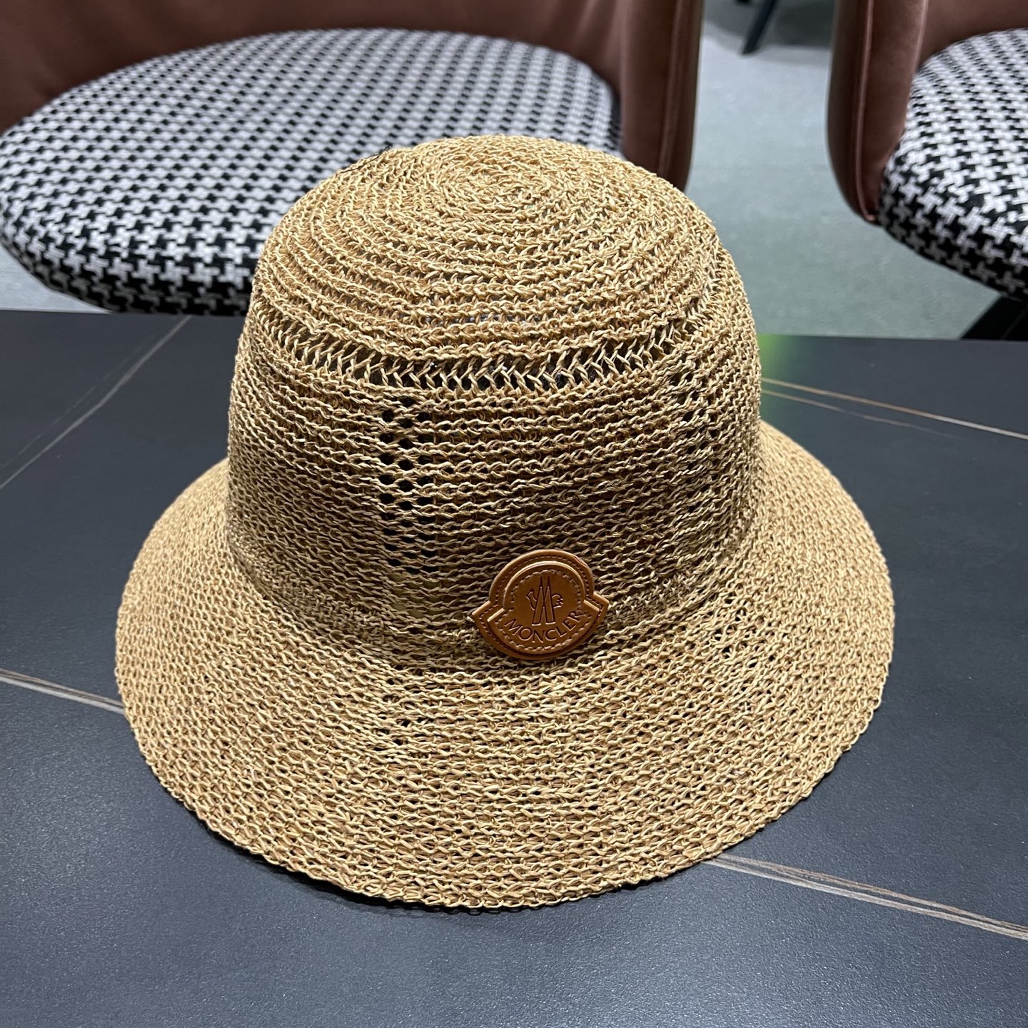  Moncler蒙口 高品质新款遮阳帽镂空渔夫帽戛季百搭出游圆顶
草帽防晒遮阳帽