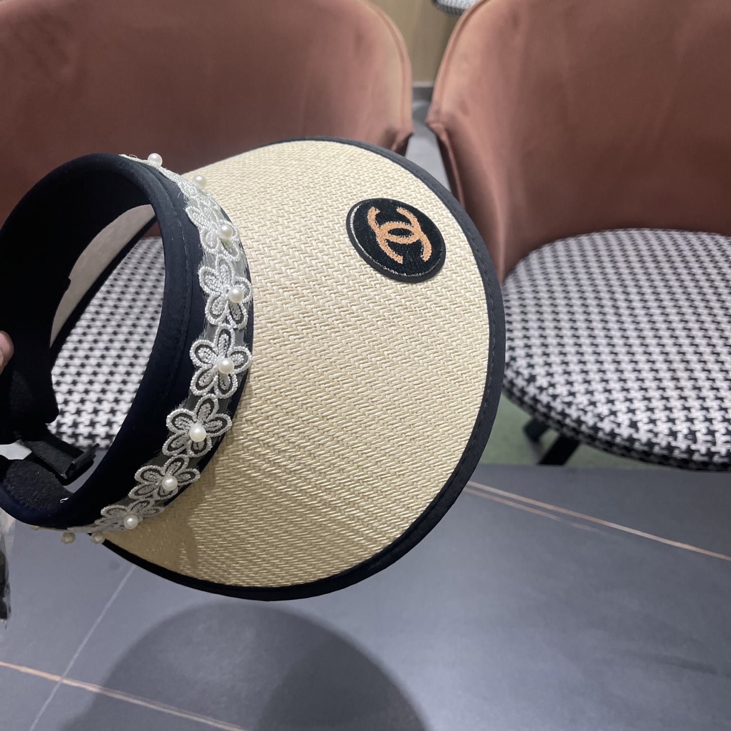 CHANEL香奈儿夏季黑胶防紫外线太阳帽韩版珍珠花边防晒空顶帽户外草编织遮阳帽