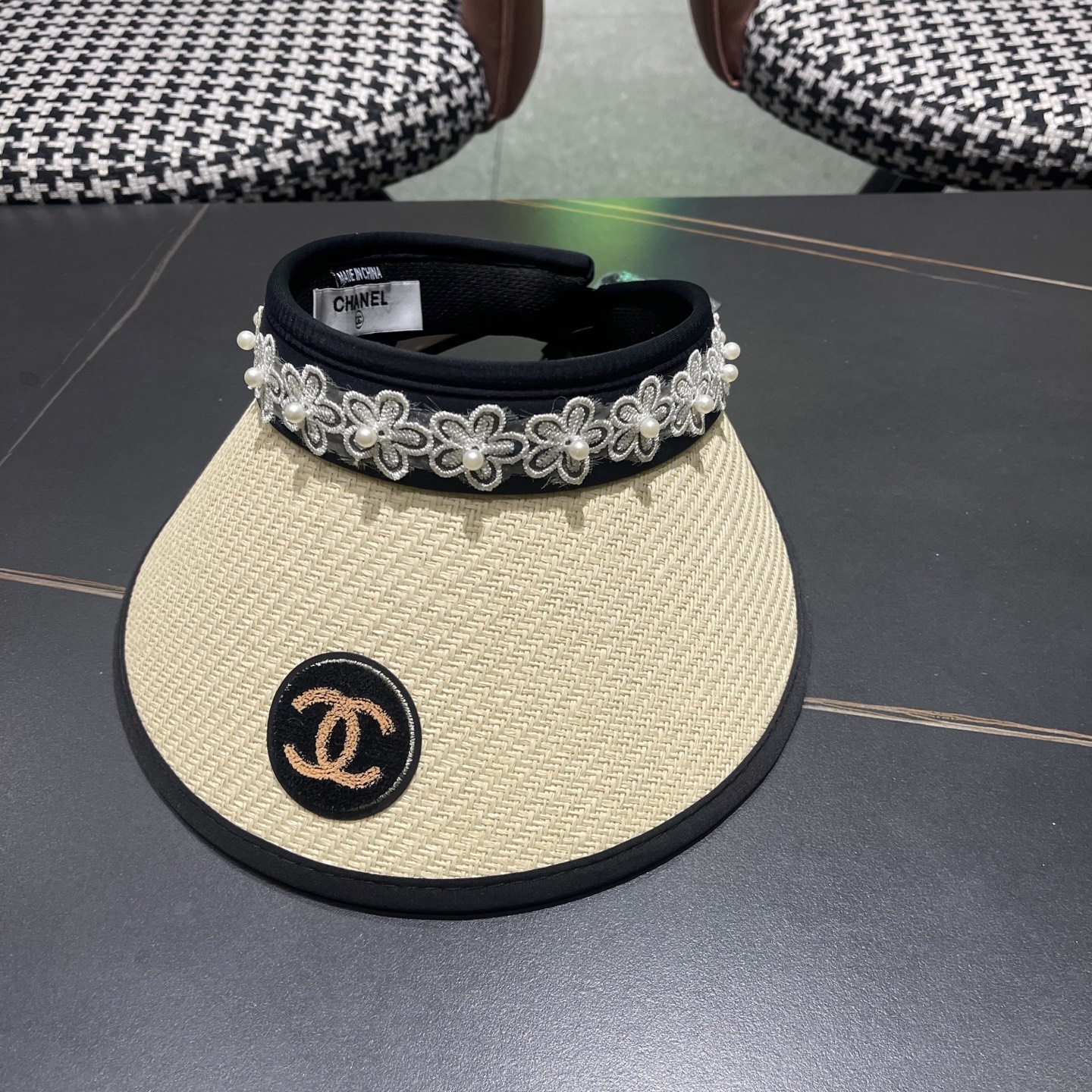 CHANEL香奈儿夏季黑胶防紫外线太阳帽韩版珍珠花边防晒空顶帽户外草编织遮阳帽