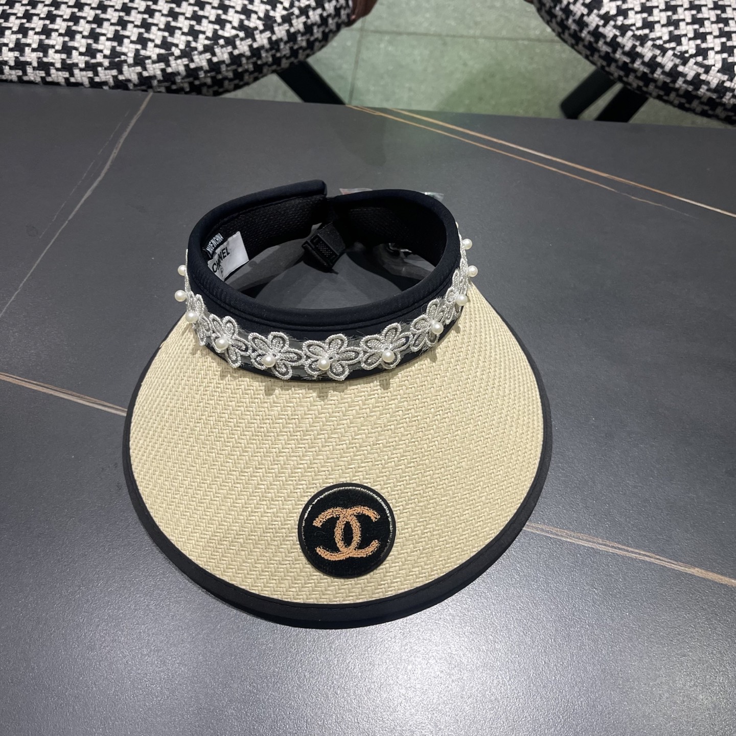 CHANEL香奈儿夏季黑胶防紫外线太阳帽韩版珍珠花边防晒空顶帽户外草编织遮阳帽