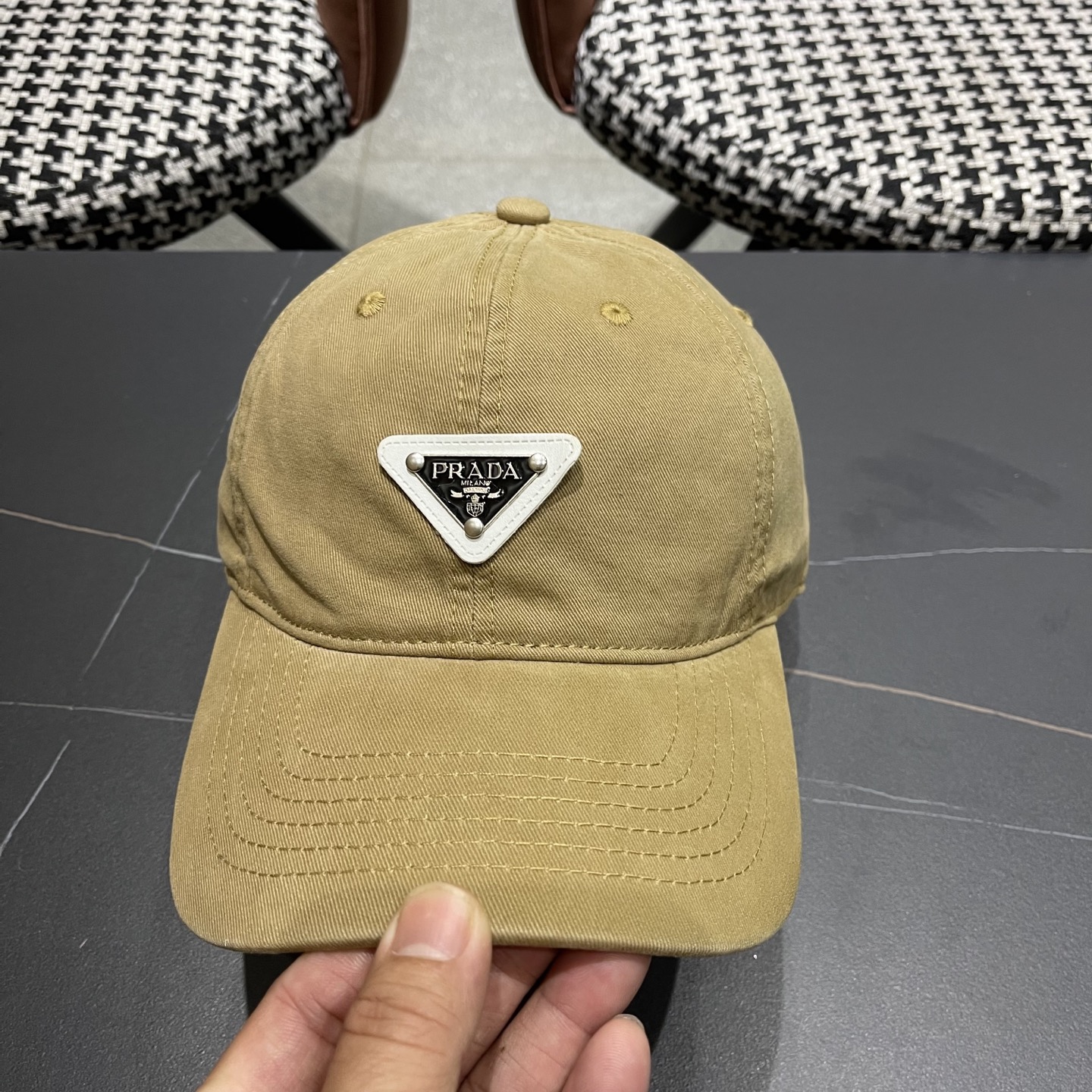  PRADA 普拉达 2025新品棒球帽 时尚潮流，高端做工！非一般的品质，细节看实拍哦