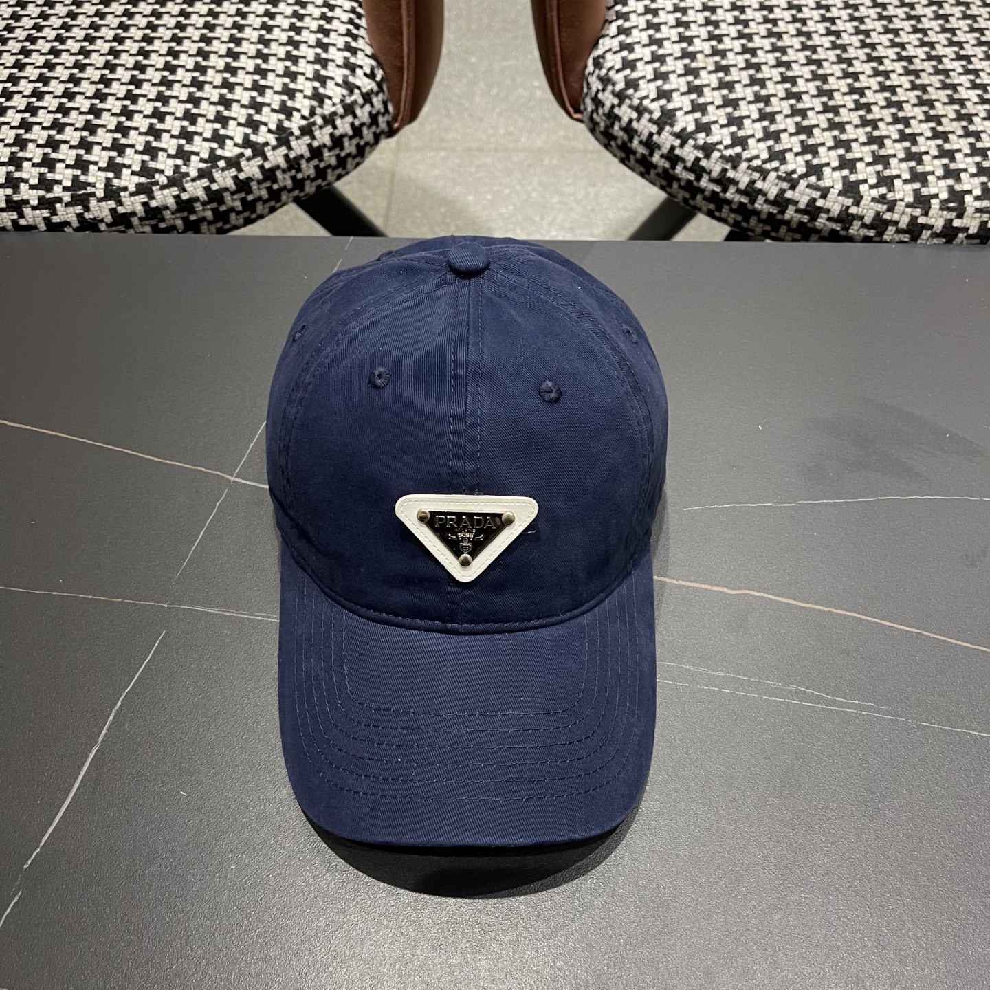  PRADA 普拉达 2025新品棒球帽 时尚潮流，高端做工！非一般的品质，细节看实拍哦