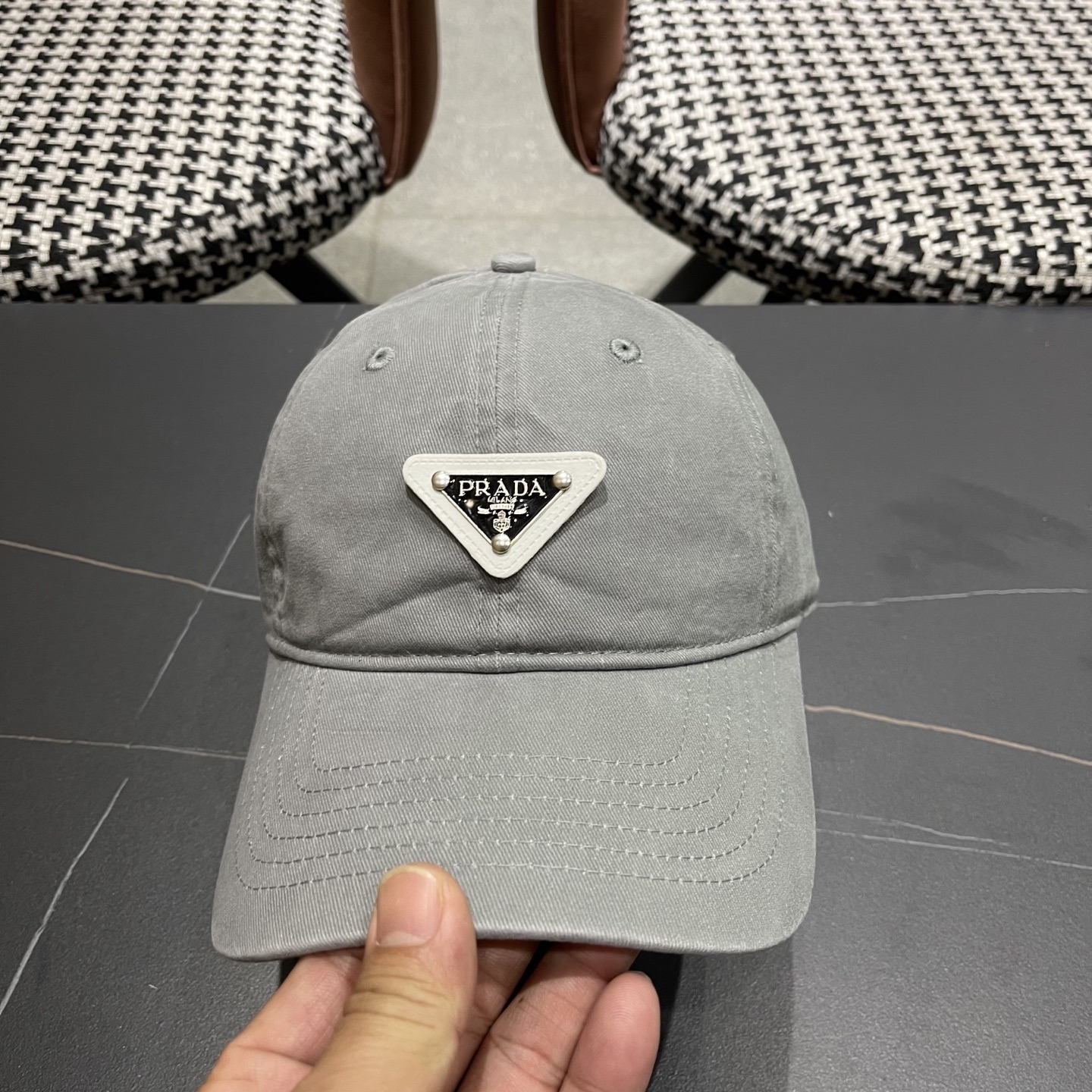  PRADA 普拉达 2025新品棒球帽 时尚潮流，高端做工！非一般的品质，细节看实拍哦