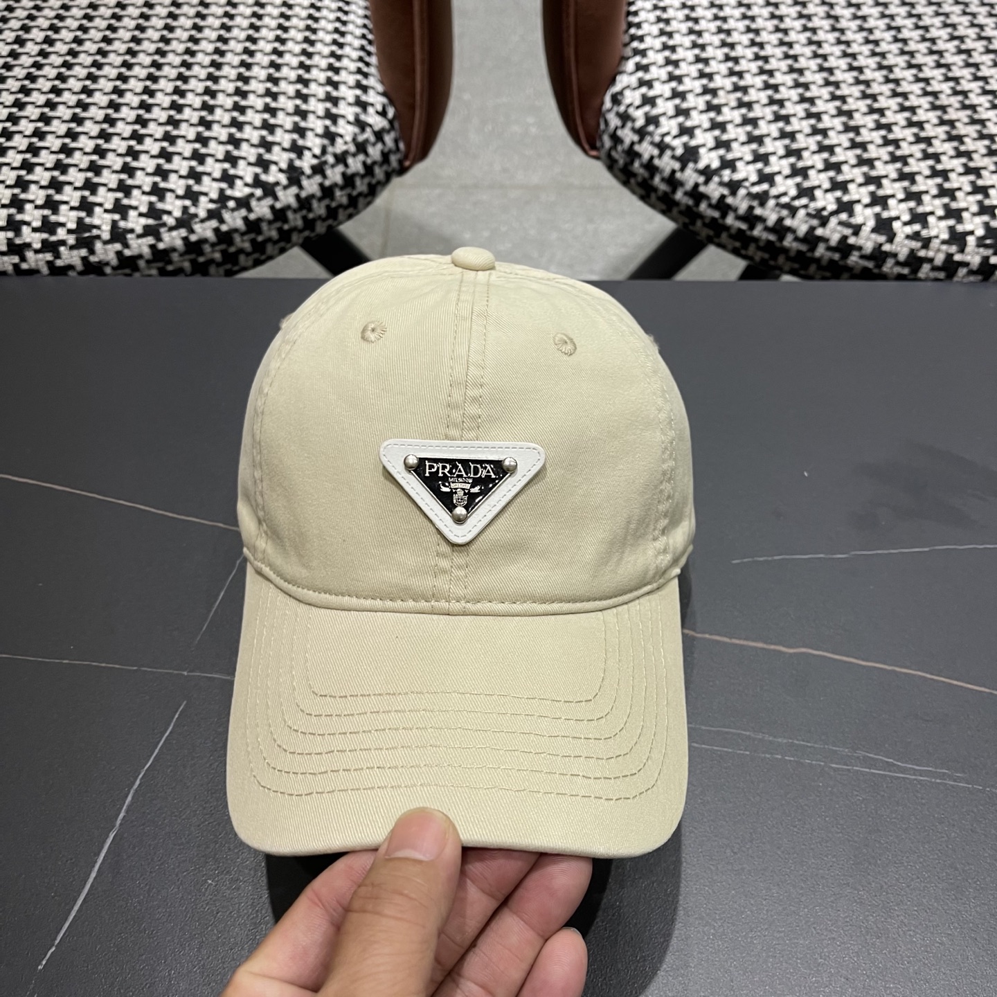  PRADA 普拉达 2025新品棒球帽 时尚潮流，高端做工！非一般的品质，细节看实拍哦