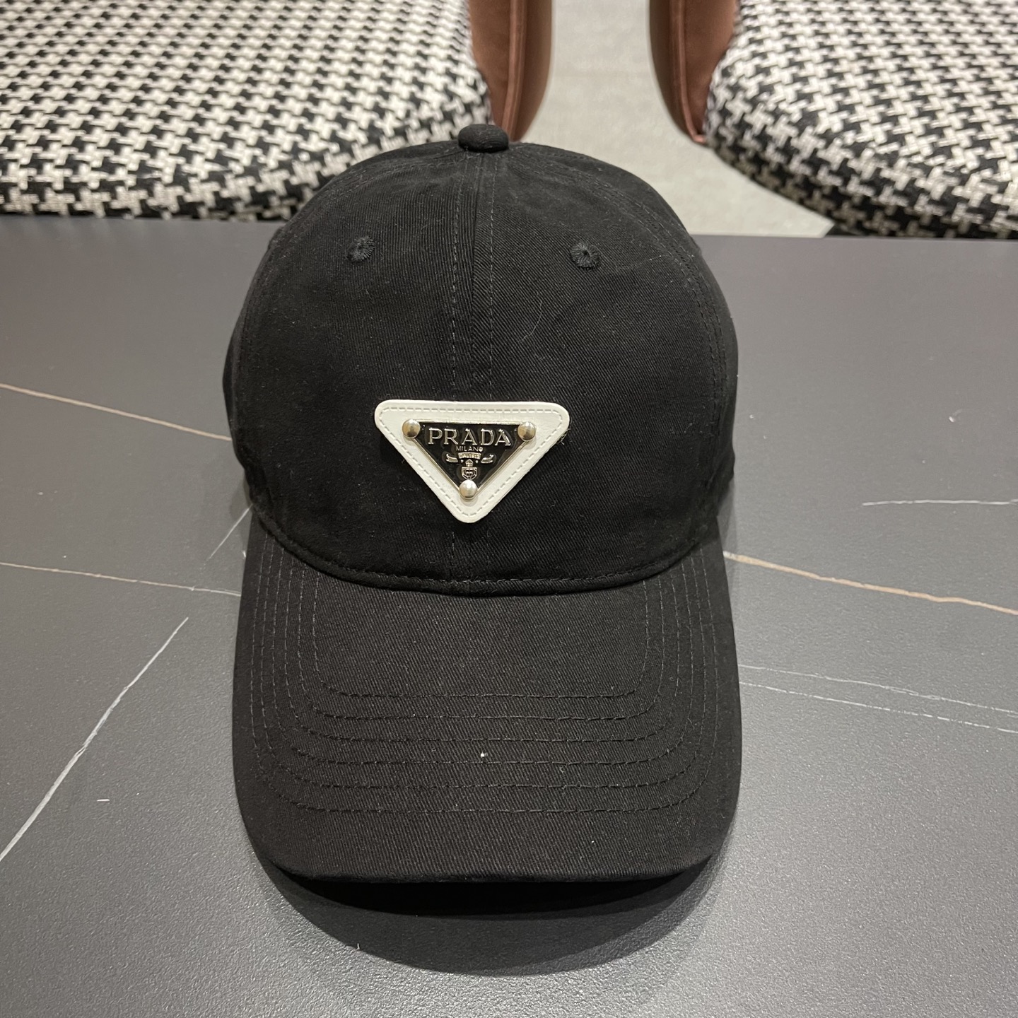  PRADA 普拉达 2025新品棒球帽 时尚潮流，高端做工！非一般的品质，细节看实拍哦
