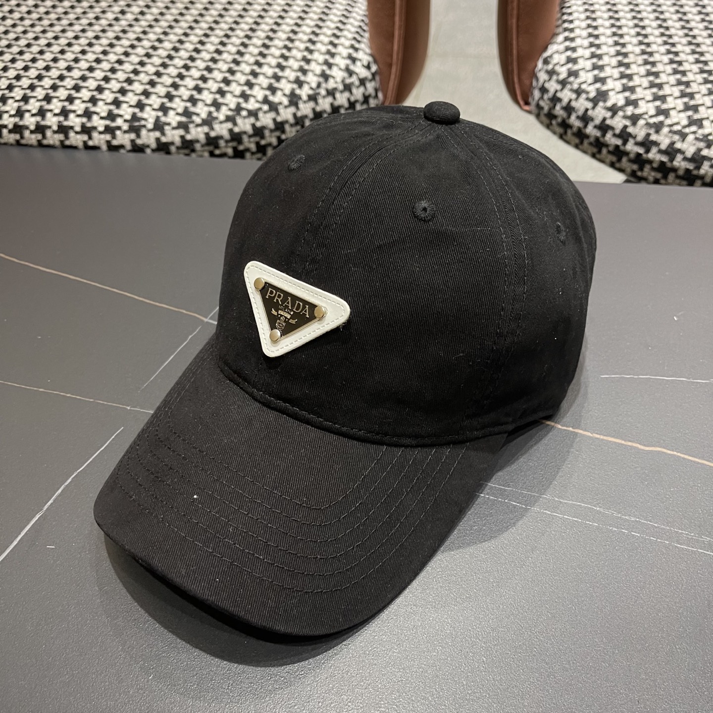  PRADA 普拉达 2025新品棒球帽 时尚潮流，高端做工！非一般的品质，细节看实拍哦