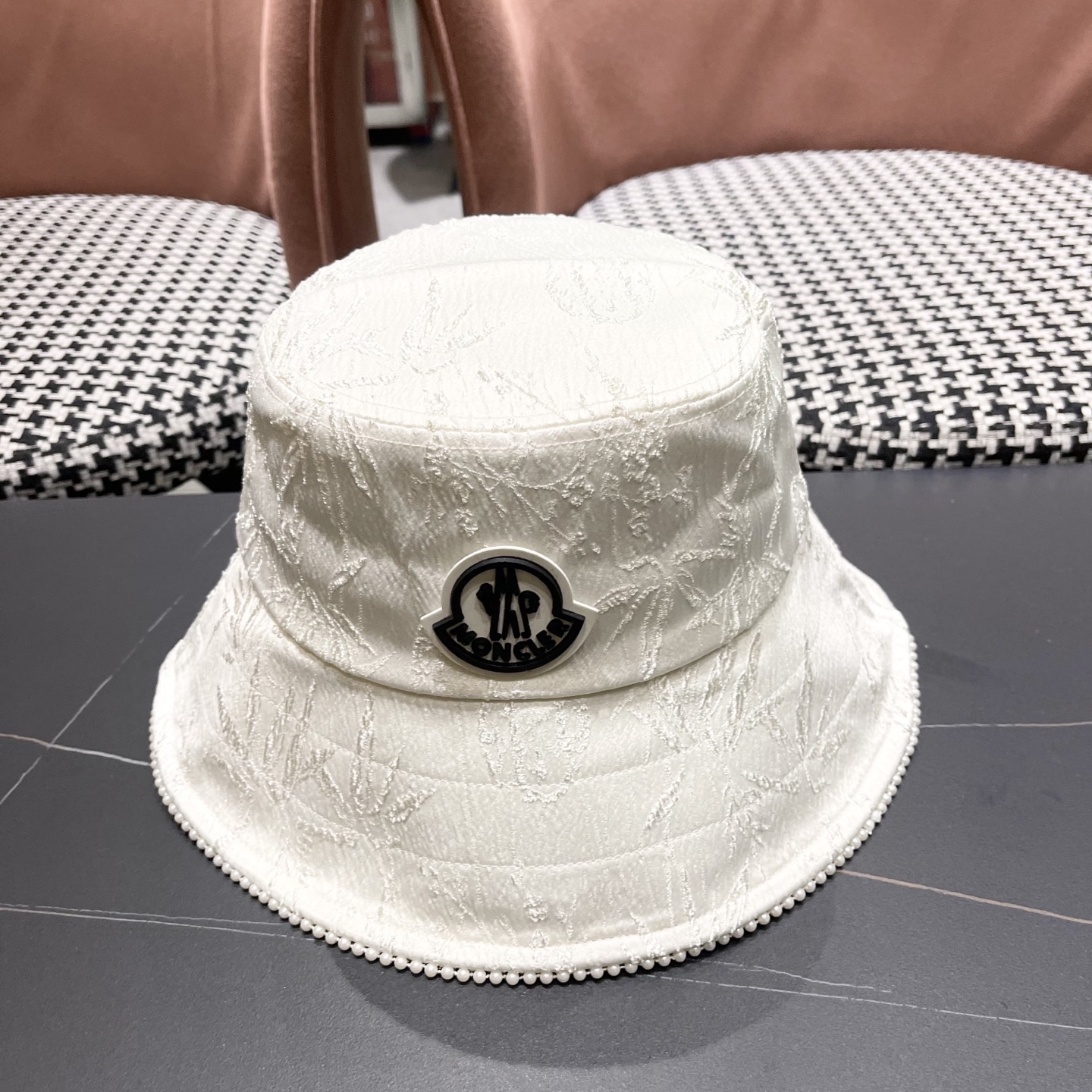 NO:343745,MONCLER Summer thin breathable mercerized satin fisherman hat national style Japanese versatile style Shangdi Yang hat face small trendy hat straw hat fisherman hat baseball hat, hat, Moncler, espadrilles, hats蒙口MONCLER 夏季薄款透气丝光缎面渔夫帽国风花纹日系百搭时 尚遞阳帽品脸小潮帽子草帽渔夫帽棒球帽,帽子,Moncler,espadrilles,hats,hat