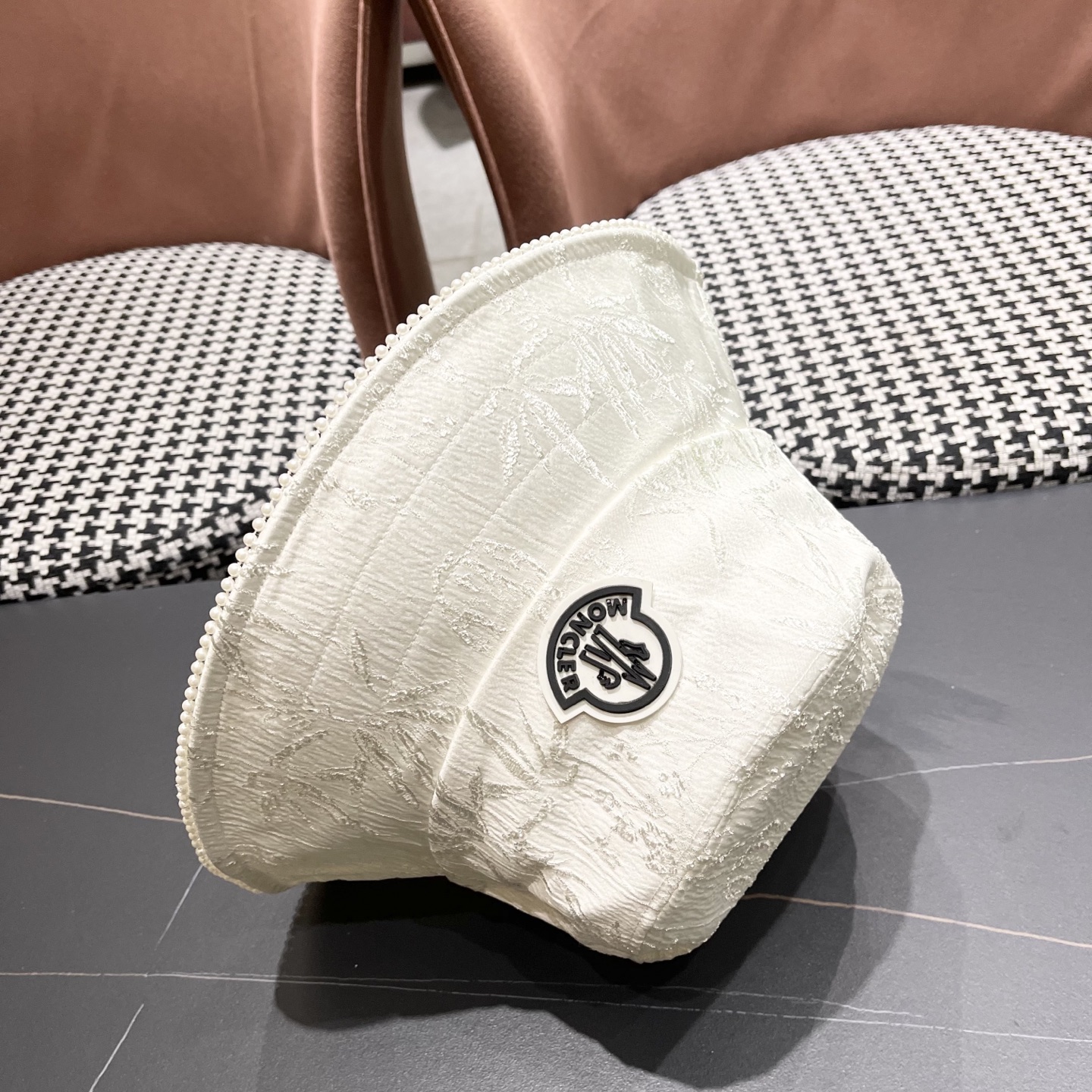 蒙口MONCLER 夏季薄款透气丝光缎面渔夫帽国风花纹日系百搭时尚遞阳帽品脸小潮