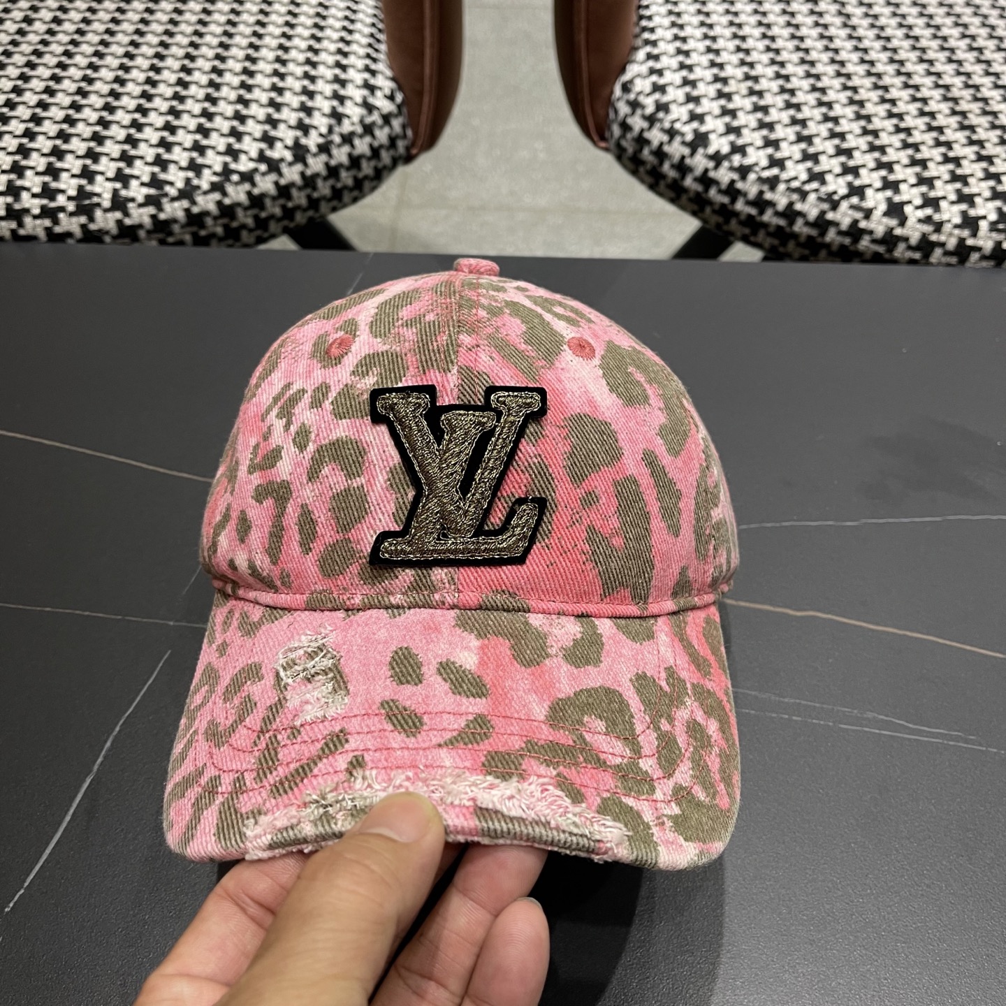 棒球帽， 渔夫帽 Lv路易威登 新款豹纹棒球帽 女韩版百搭日系复
古盆帽潮渔夫帽女