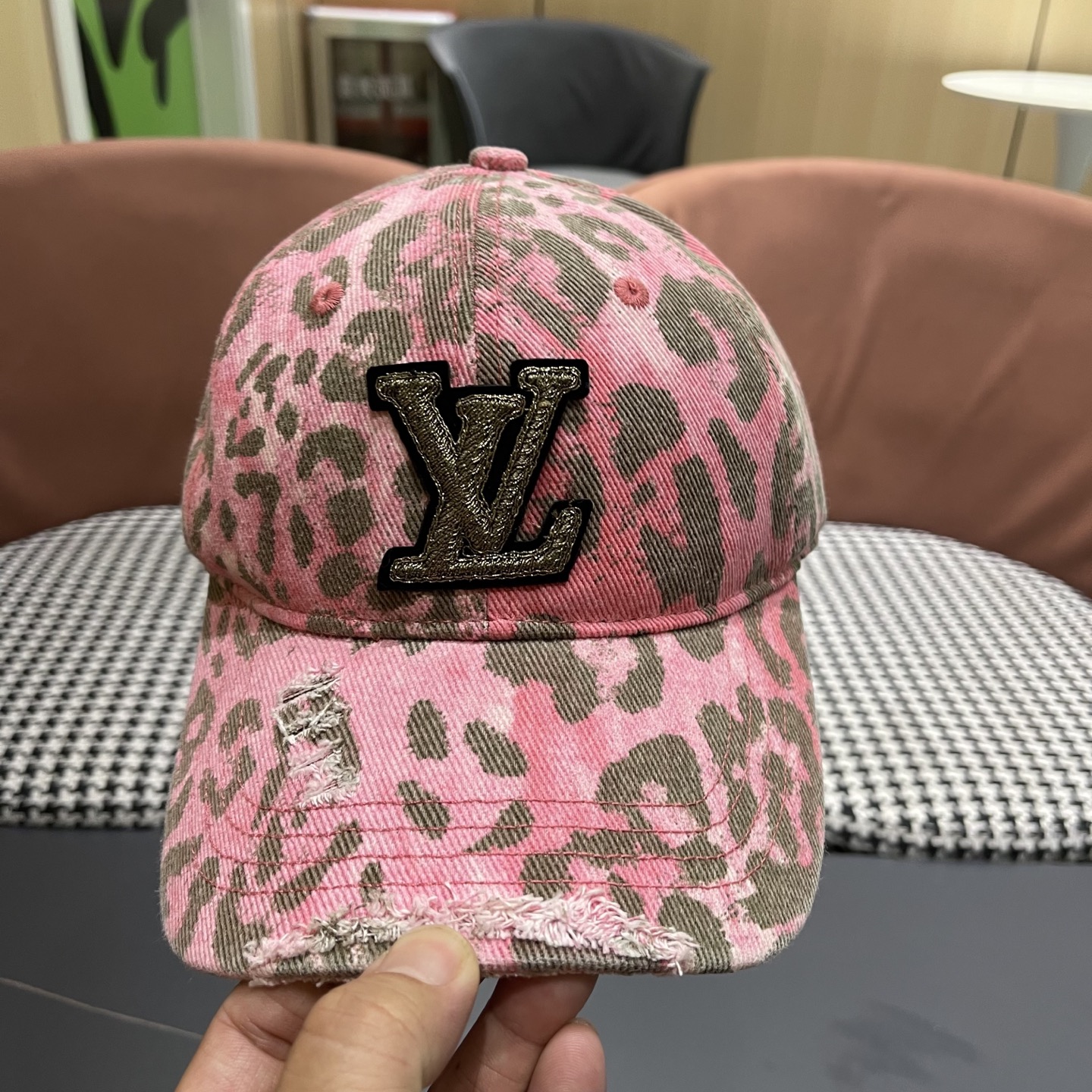 棒球帽， 渔夫帽 Lv路易威登 新款豹纹棒球帽 女韩版百搭日系复
古盆帽潮渔夫帽女