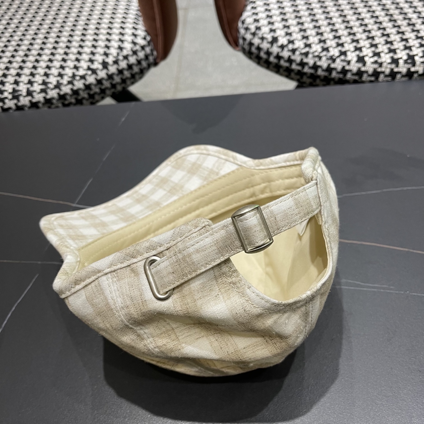 Fendi（芬迪）2025帽子女春夏百搭波点鸭舌帽潮流格子条纹棒球帽