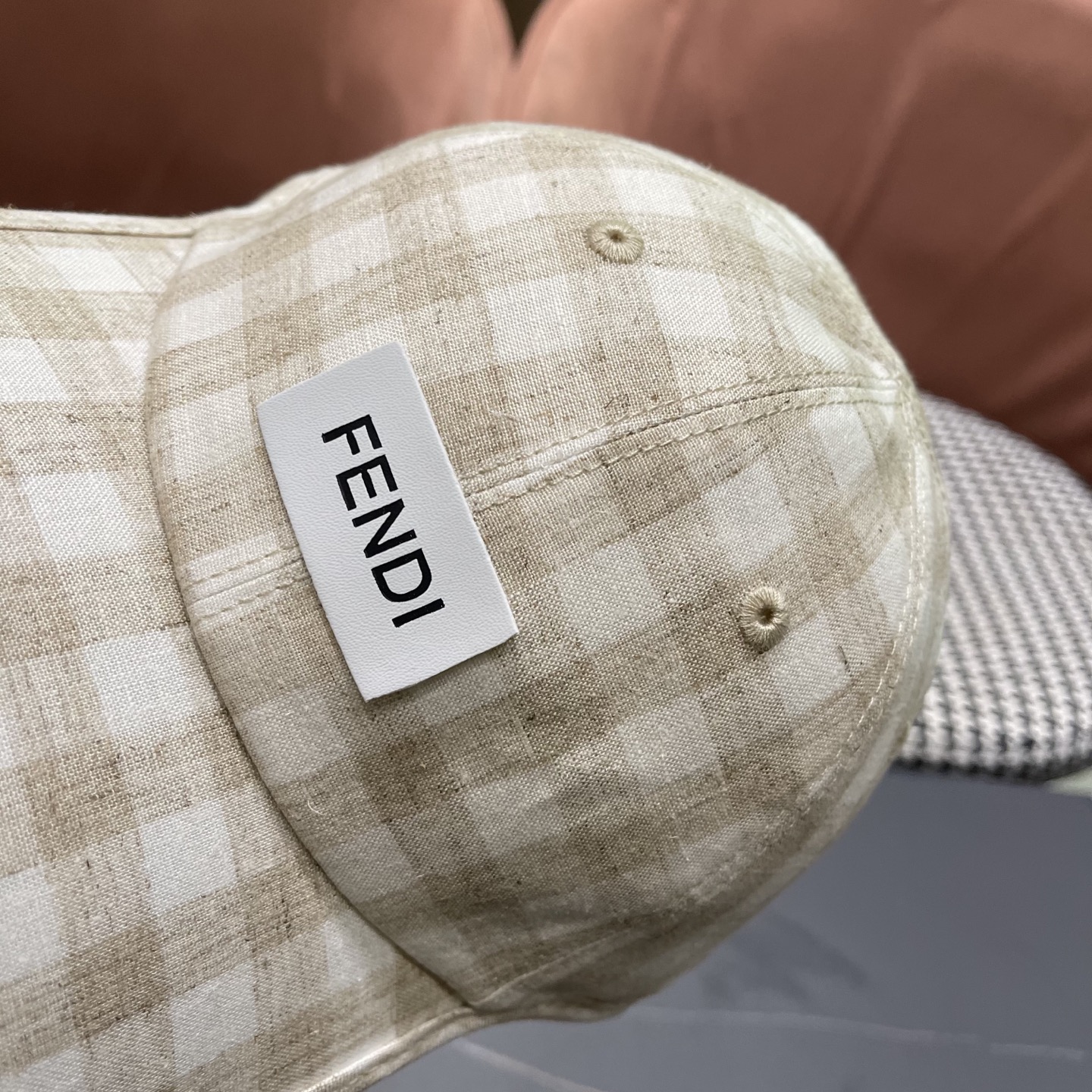 Fendi（芬迪）2025帽子女春夏百搭波点鸭舌帽潮流格子条纹棒球帽