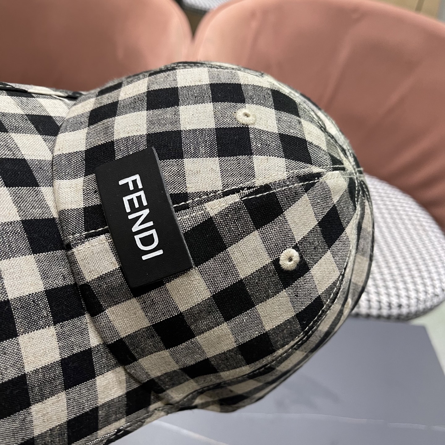 Fendi（芬迪）2025帽子女春夏百搭波点鸭舌帽潮流格子条纹棒球帽