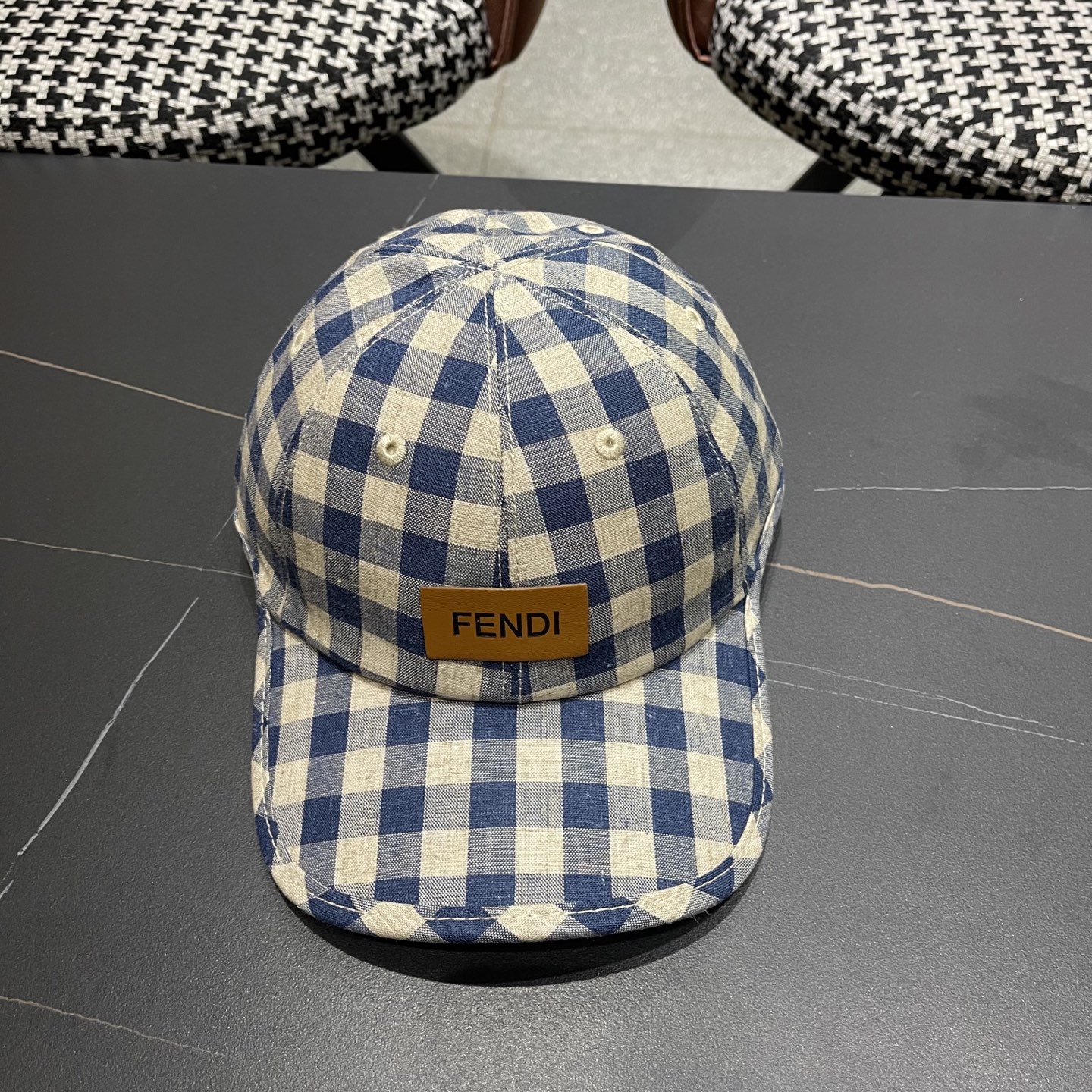 Fendi（芬迪）2025帽子女春夏百搭波点鸭舌帽潮流格子条纹棒球帽