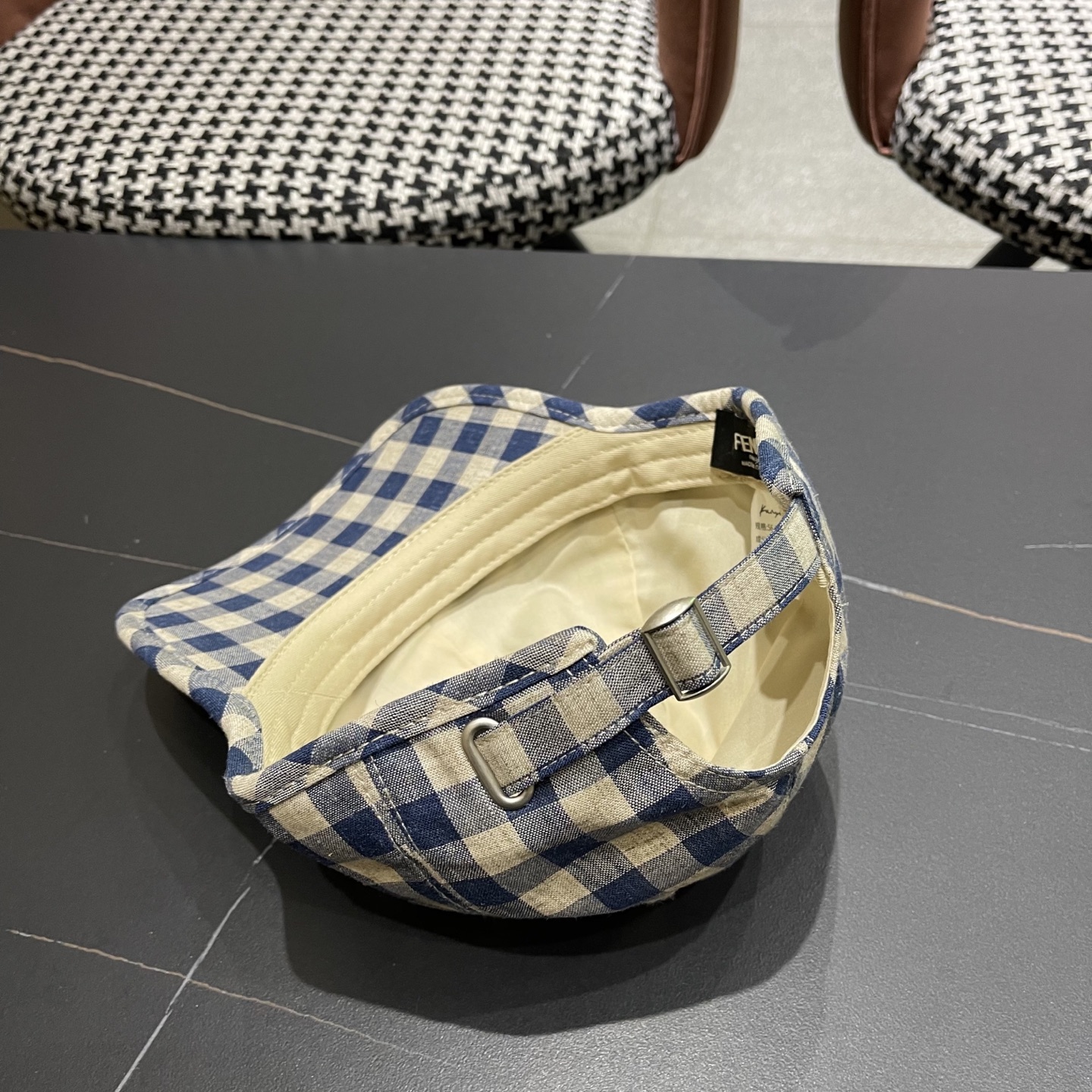 Fendi（芬迪）2025帽子女春夏百搭波点鸭舌帽潮流格子条纹棒球帽