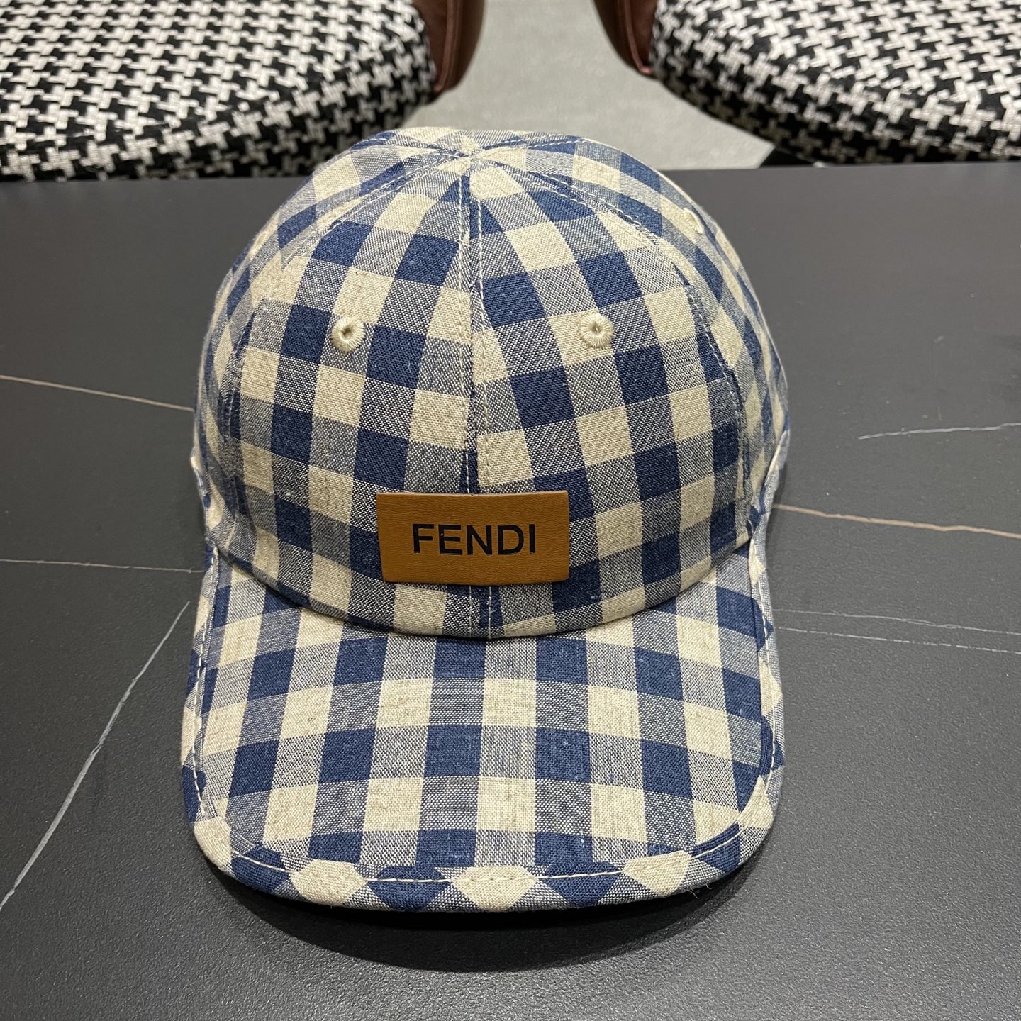 Fendi（芬迪）2025帽子女春夏百搭波点鸭舌帽潮流格子条纹棒球帽