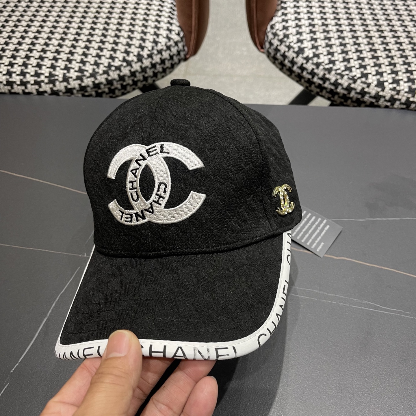  CHANEL香奈儿】2025新款简约logo棒球帽，新款出货，大牌款超好搭配，赶紧入手！