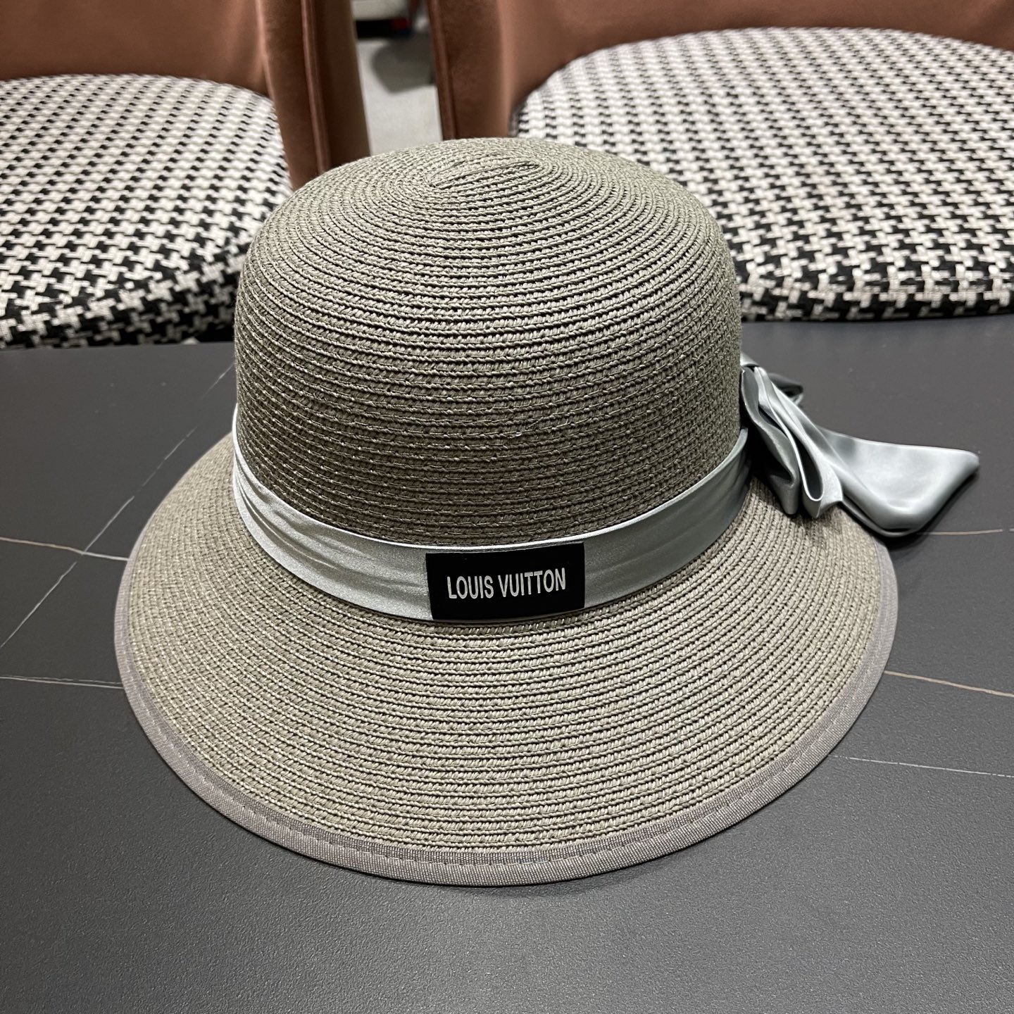 NO:360476,lv Louis Vuitton 2025 new straw hat women bow sun protection French seaside vacation hat hat straw hat fisherman hat baseball hat, hat, louis vuitton, louis vuitton, espadrilles, hatslv路易威登2025新款草帽女蝴蝶结遮阳防晒法式海边度假帽子帽子草帽渔夫帽棒球帽,帽子,louis vuitton,louis vuitton,espadrilles,hats,hat