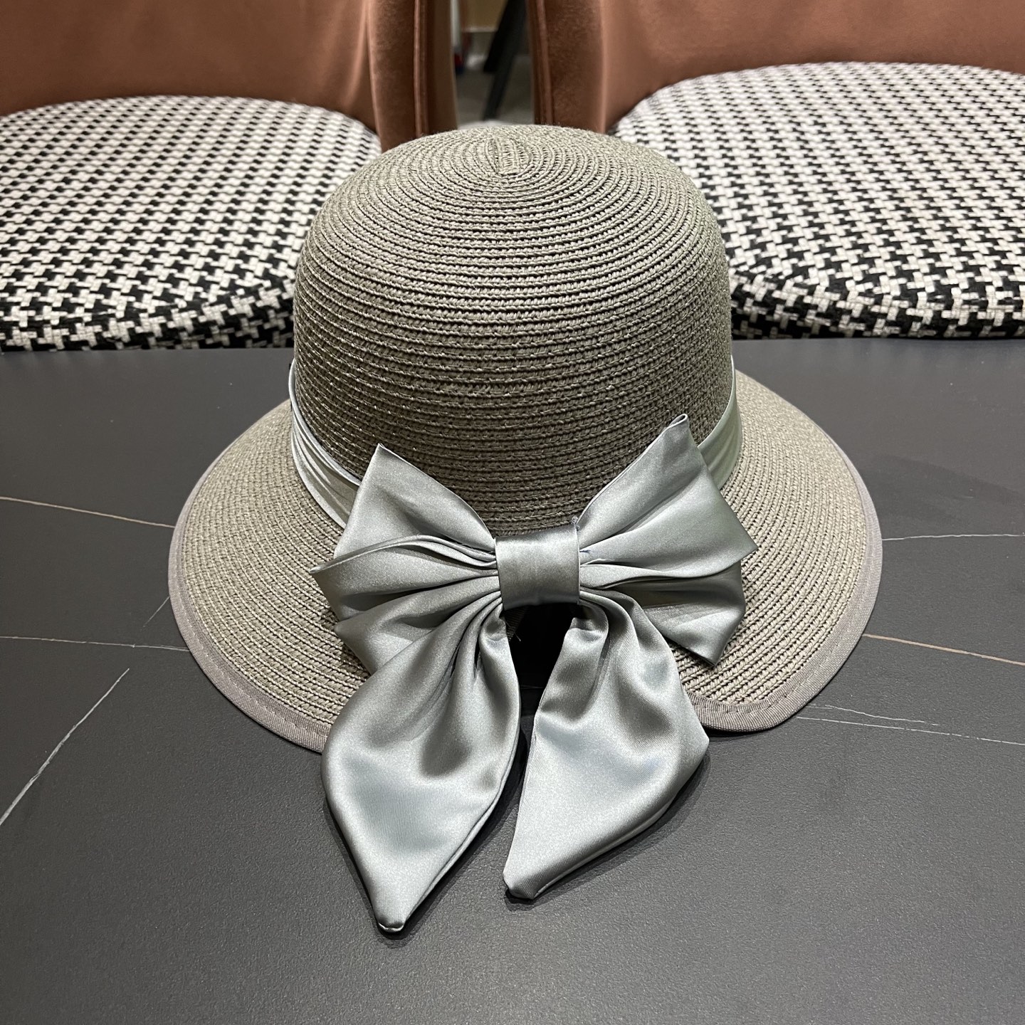  lv路易威登2025新款草帽女蝴蝶结遮阳防晒法式海边度假帽子