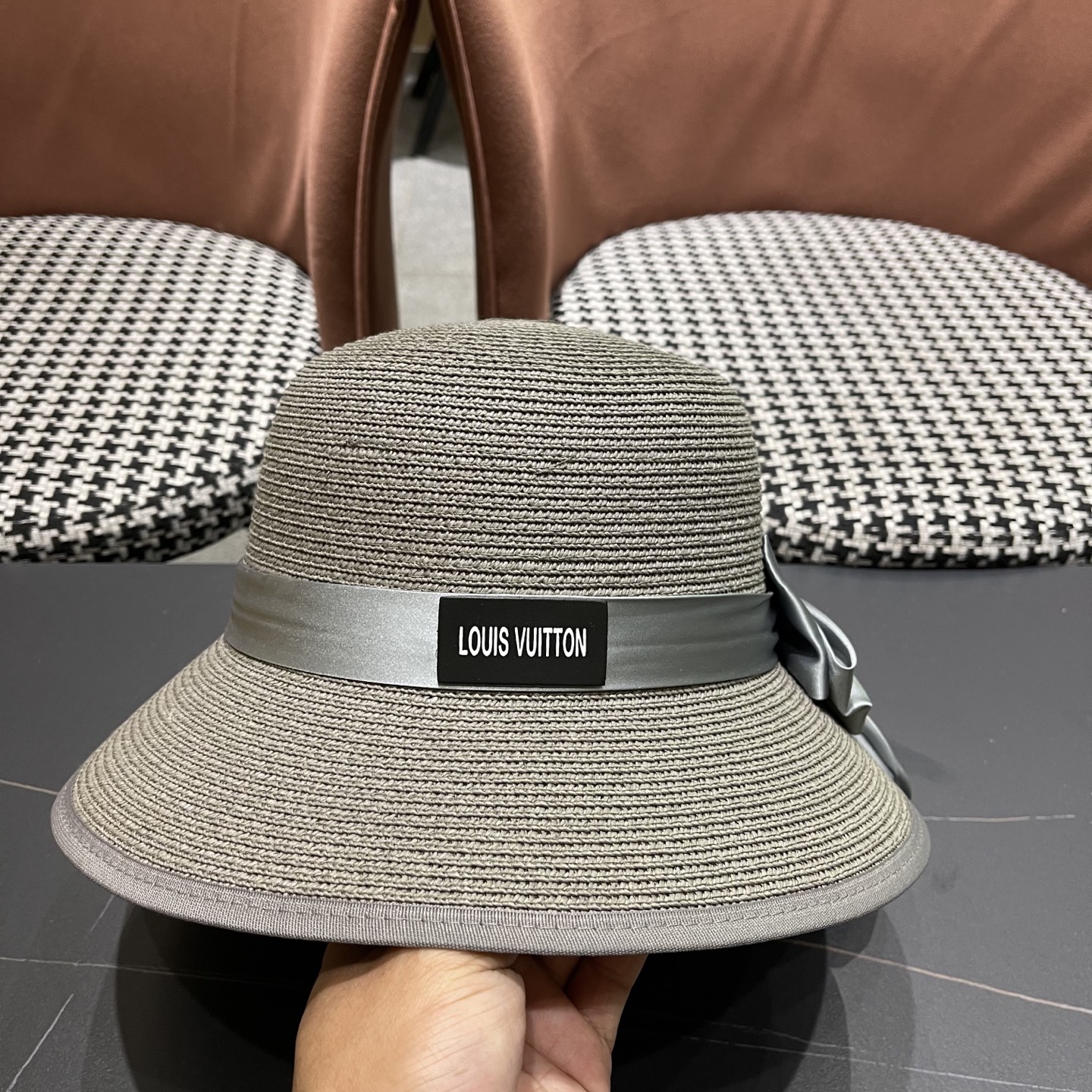  lv路易威登2025新款草帽女蝴蝶结遮阳防晒法式海边度假帽子