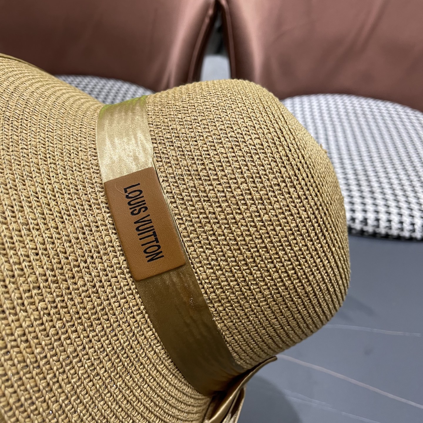  lv路易威登2025新款草帽女蝴蝶结遮阳防晒法式海边度假帽子