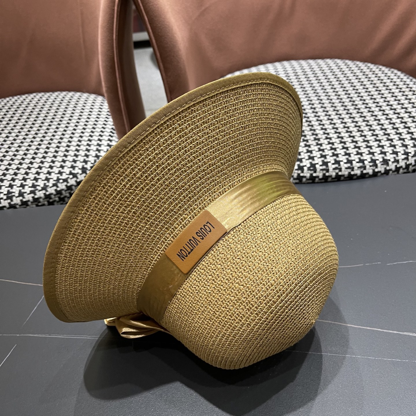  lv路易威登2025新款草帽女蝴蝶结遮阳防晒法式海边度假帽子