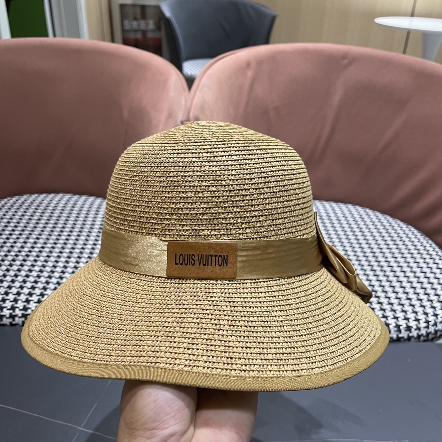  lv路易威登2025新款草帽女蝴蝶结遮阳防晒法式海边度假帽子