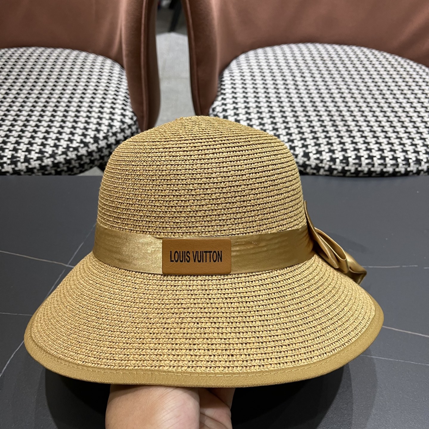  lv路易威登2025新款草帽女蝴蝶结遮阳防晒法式海边度假帽子