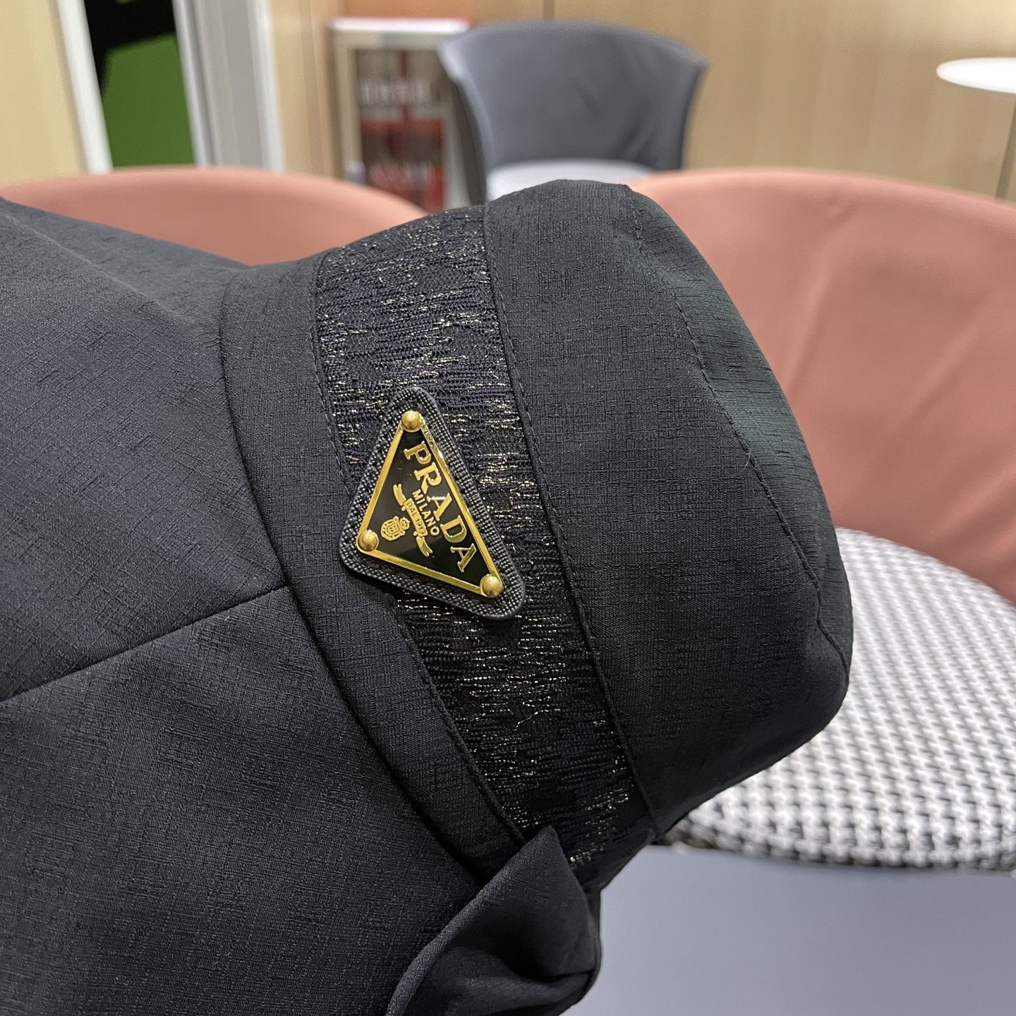 PRADA普拉达2025新款蝴蝶结渔夫帽子女春季时尚百搭防紫外线日系盆帽