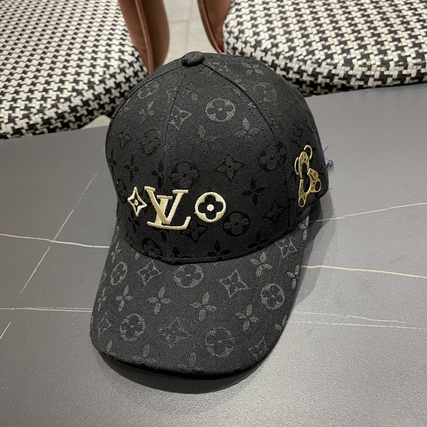  路易威登lv2025新款棒球帽 LouisVuitton😍新款重工打造♥️高端大气，百搭款🤗男女通用！