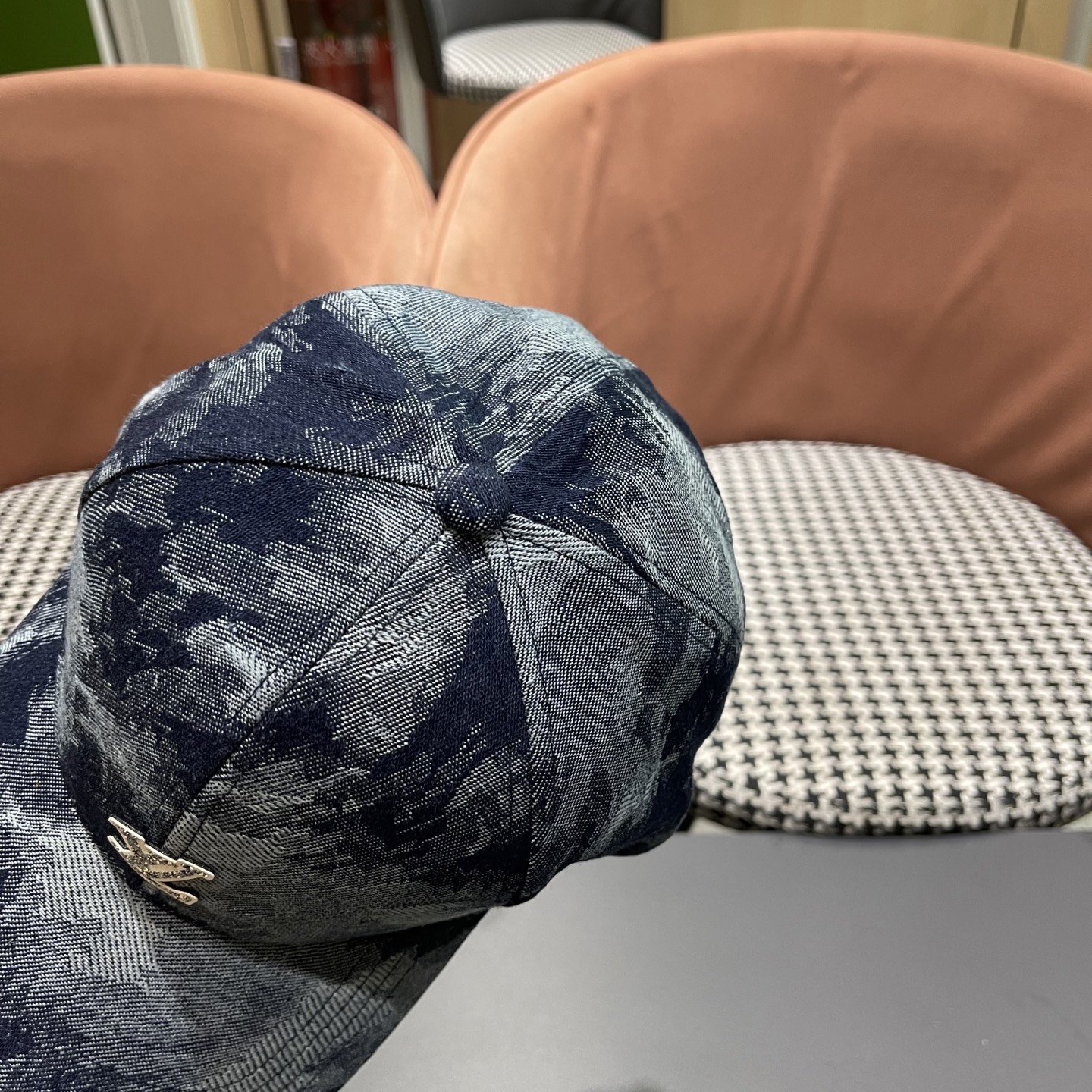  Lv 路易威登2025新款扎染牛仔棒球帽子女潮流复吉加深大头围显脸四季
通用遮阳鸭舌帽男